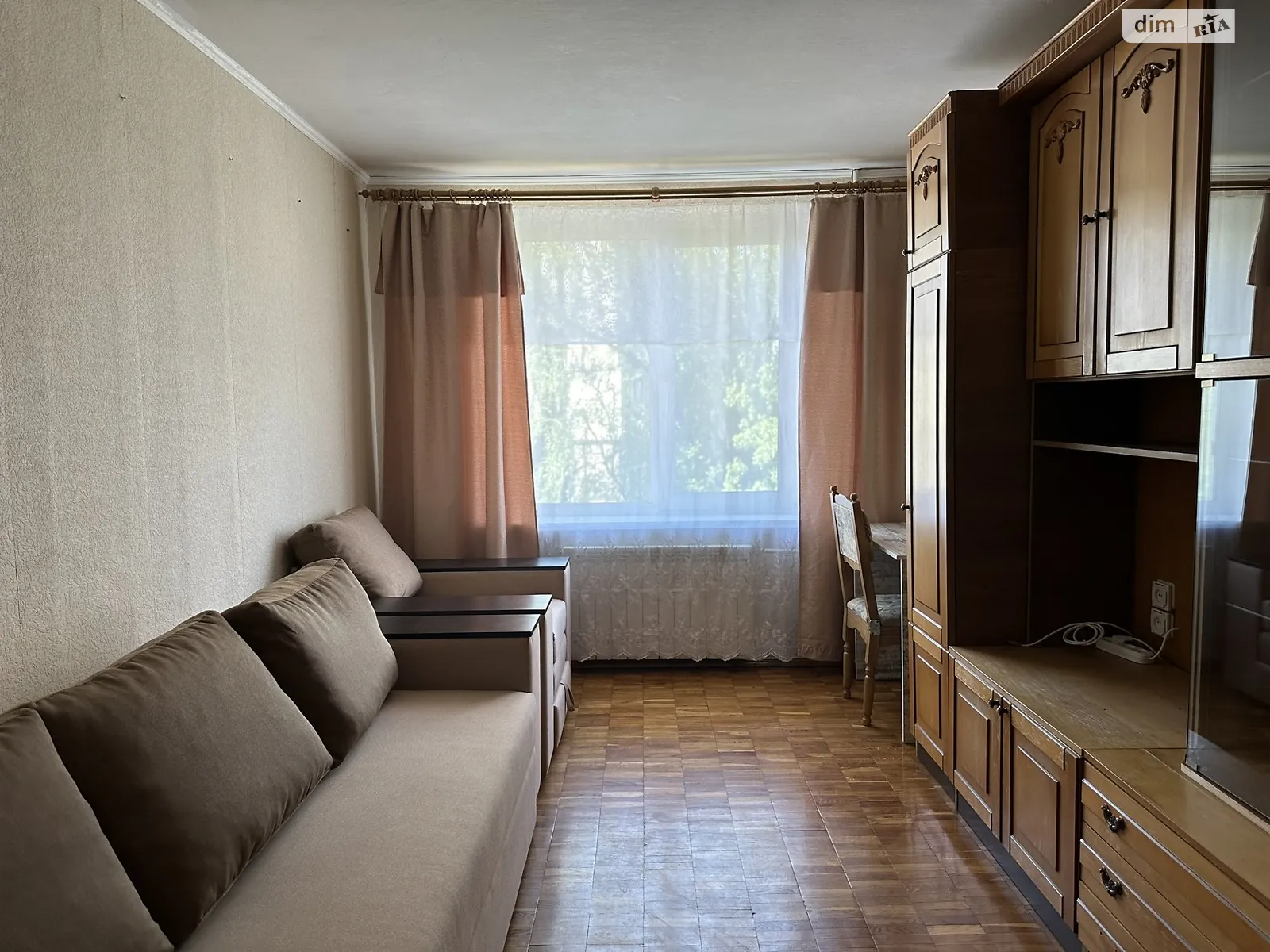 Здається в оренду кімната 65 кв. м у Києві, цена: 3000 грн