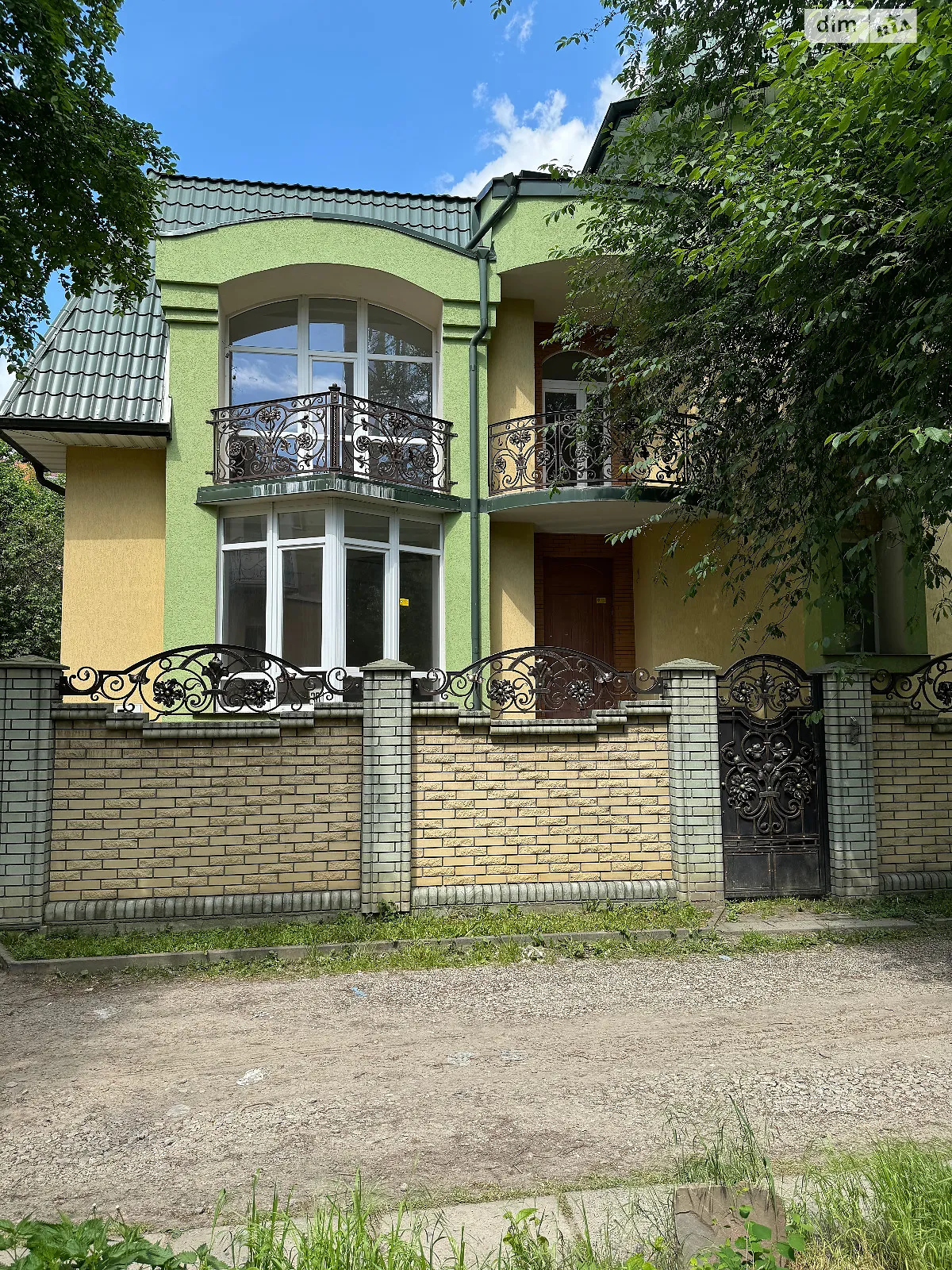 Продается дом на 2 этажа 373 кв. м с верандой, цена: 290000 $ - фото 1