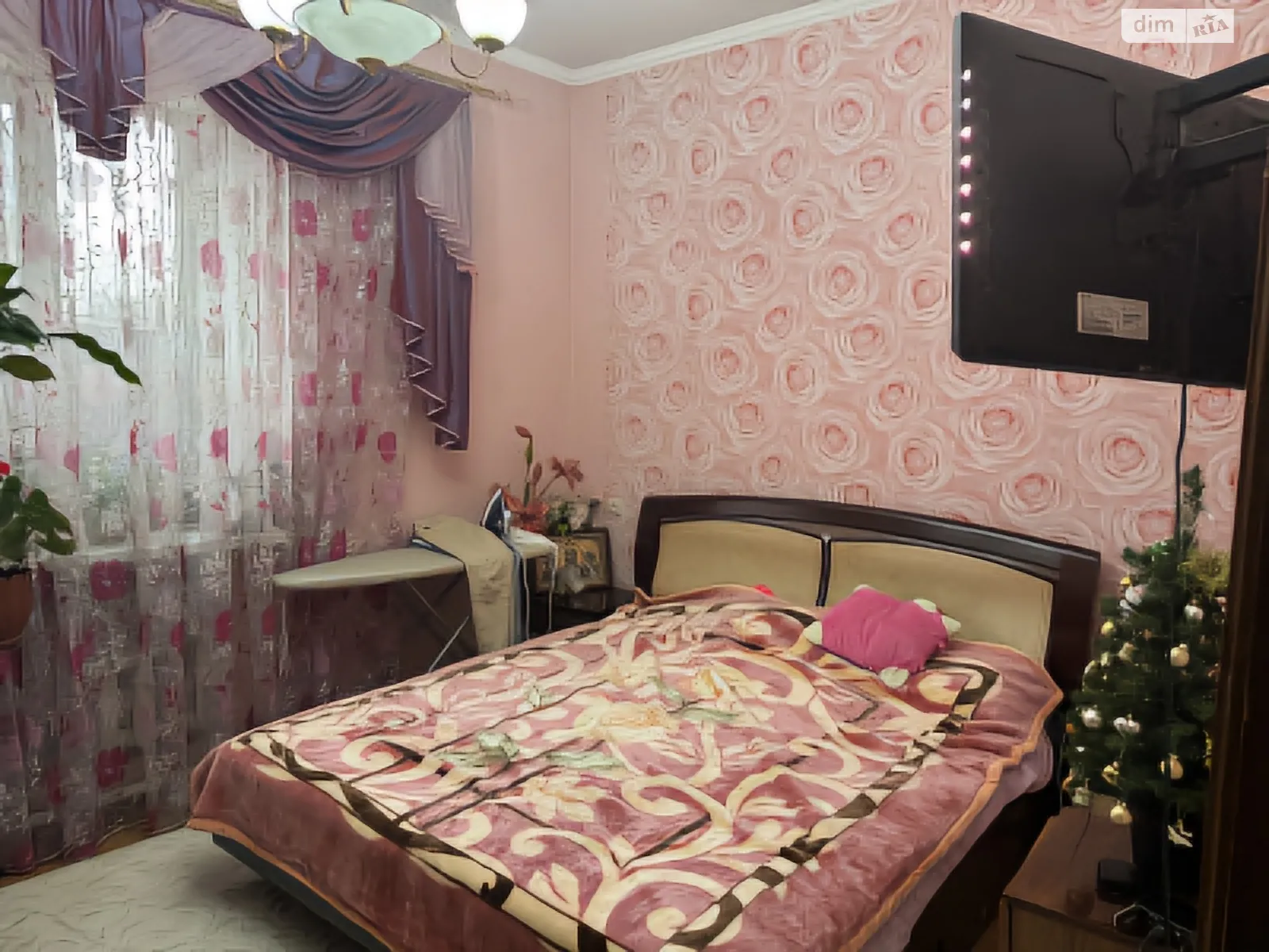 Продается 3-комнатная квартира 81 кв. м в Одессе, ул. Дегтярная - фото 1