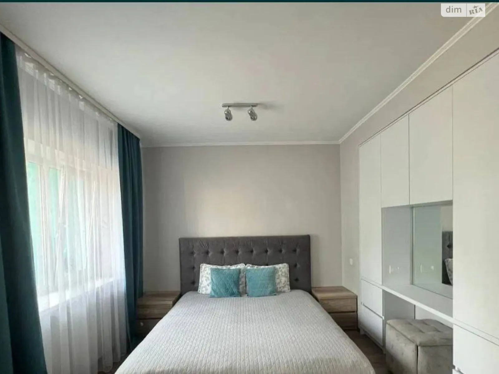 Сдается в аренду 1-комнатная квартира 47 кв. м в Ровно, цена: 13000 грн