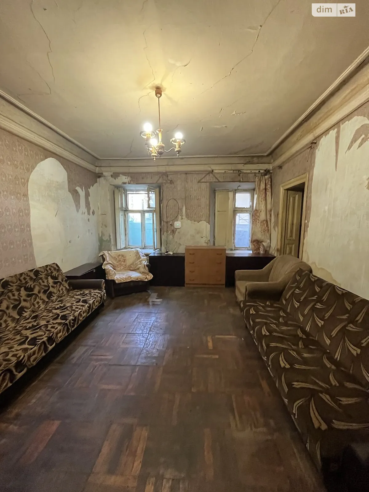 Продається 2-кімнатна квартира 65 кв. м у Одесі, вул. Базарна