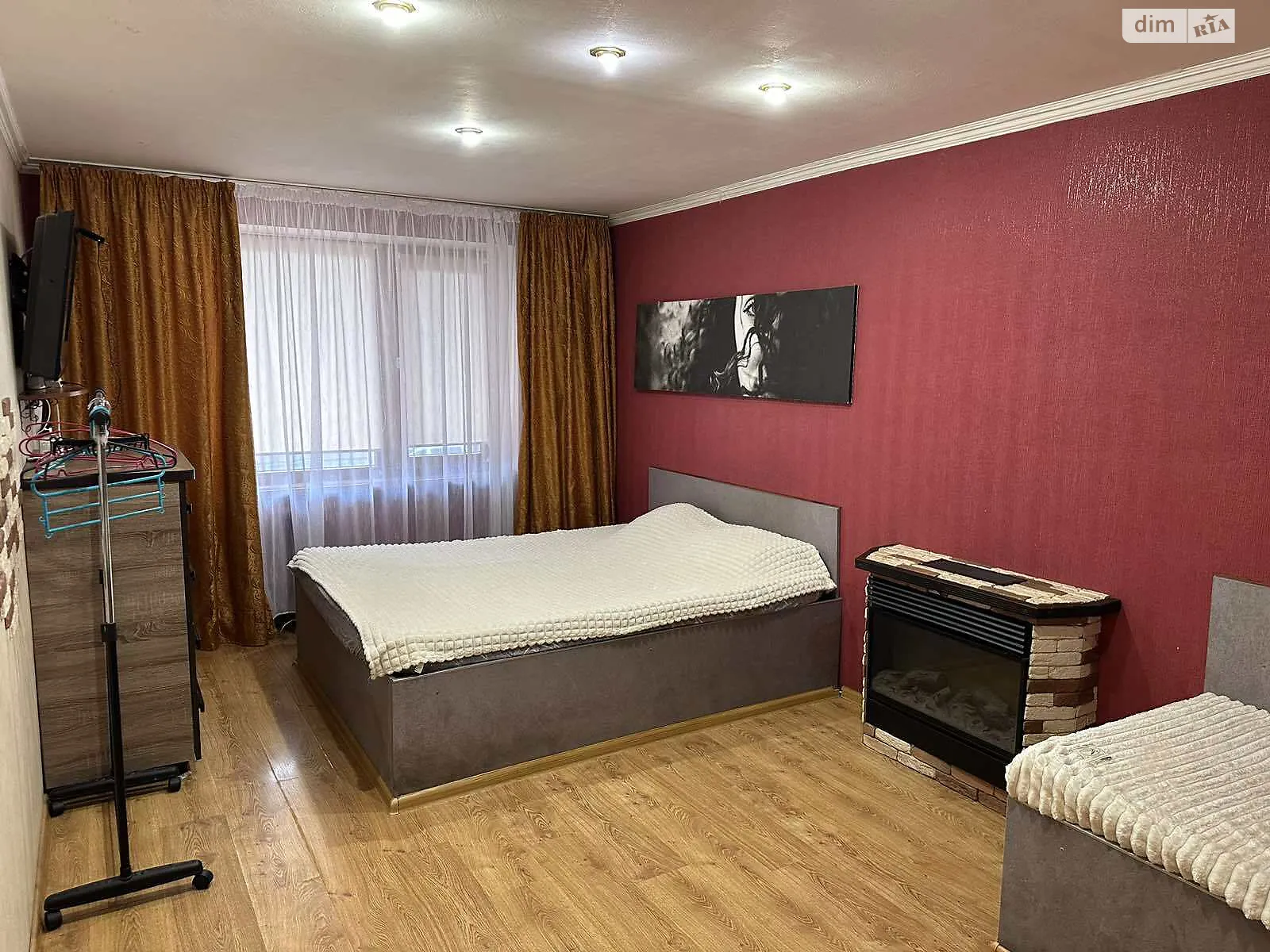 Продается 1-комнатная квартира 34 кв. м в Кривом Роге, ул. Каспийская, 3 - фото 1