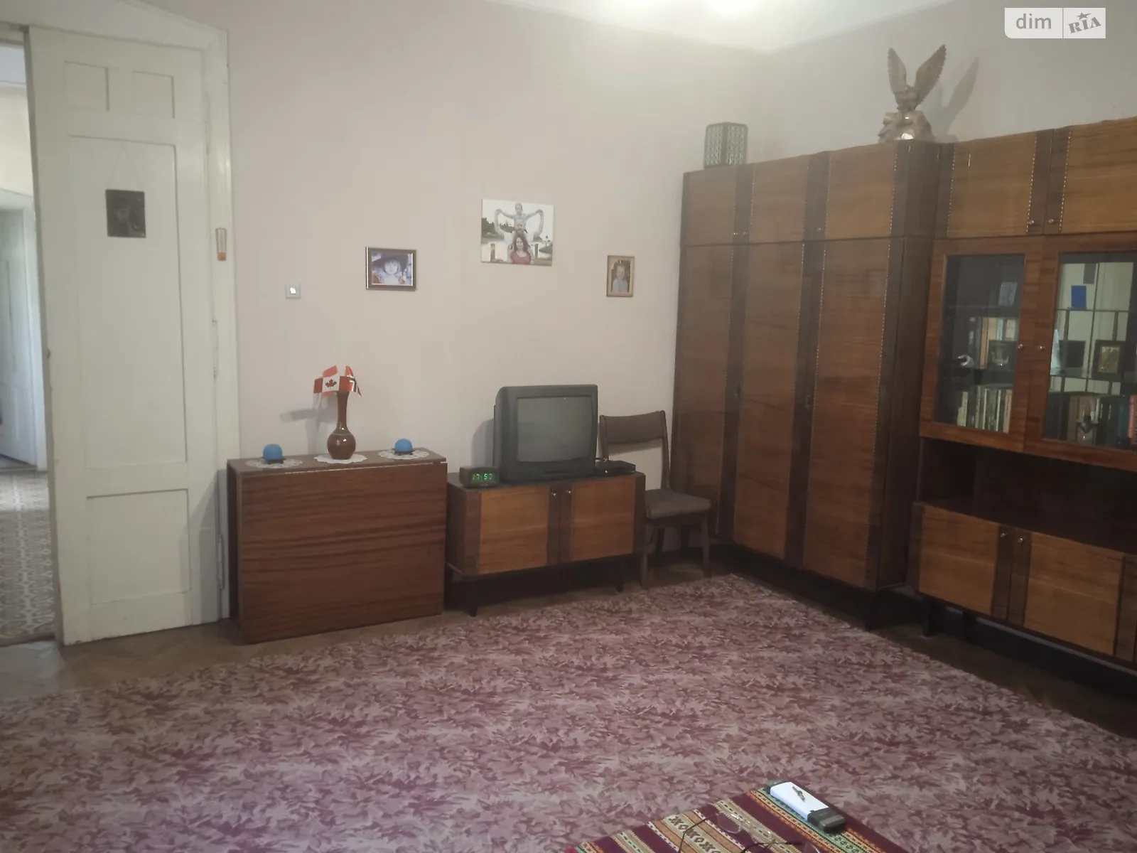Продается 3-комнатная квартира 81 кв. м в Черновцах, ул. Окуневской Софии - фото 1