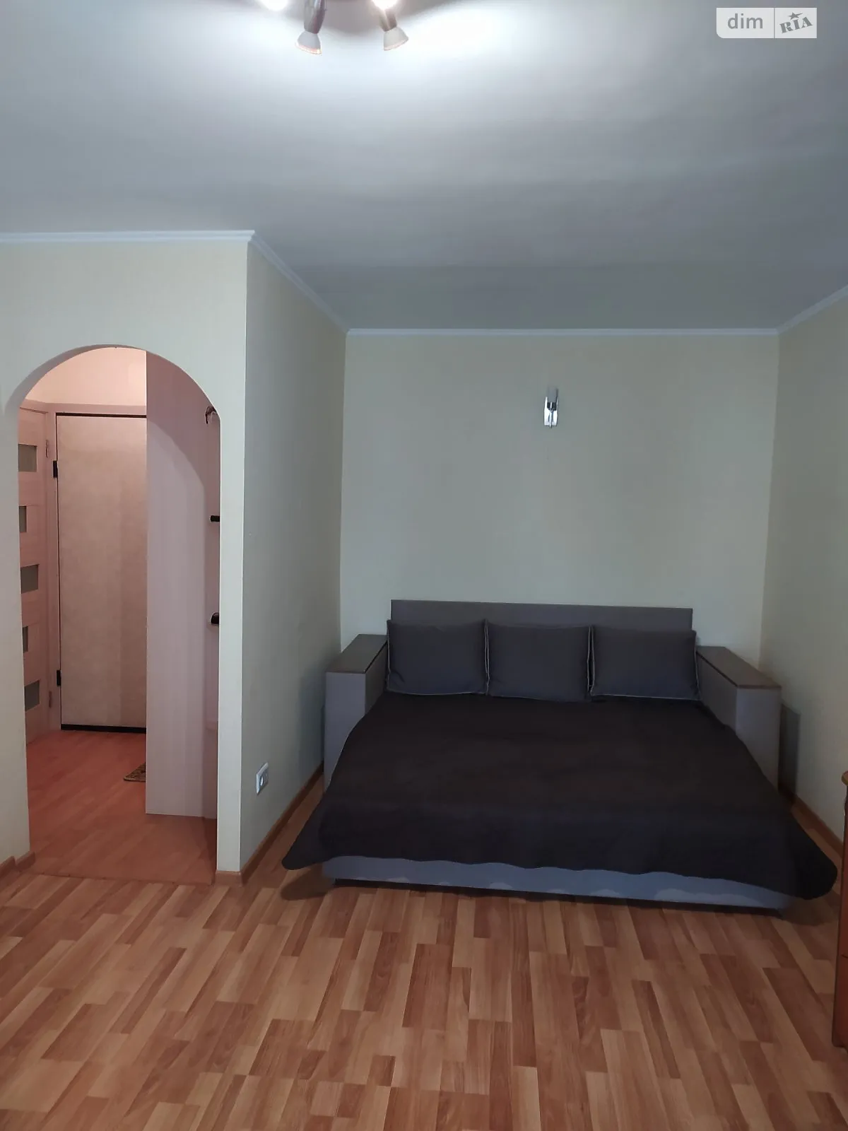 Продается 1-комнатная квартира 35 кв. м в Киеве, ул. Александра Махова(Жолудева), 1Д