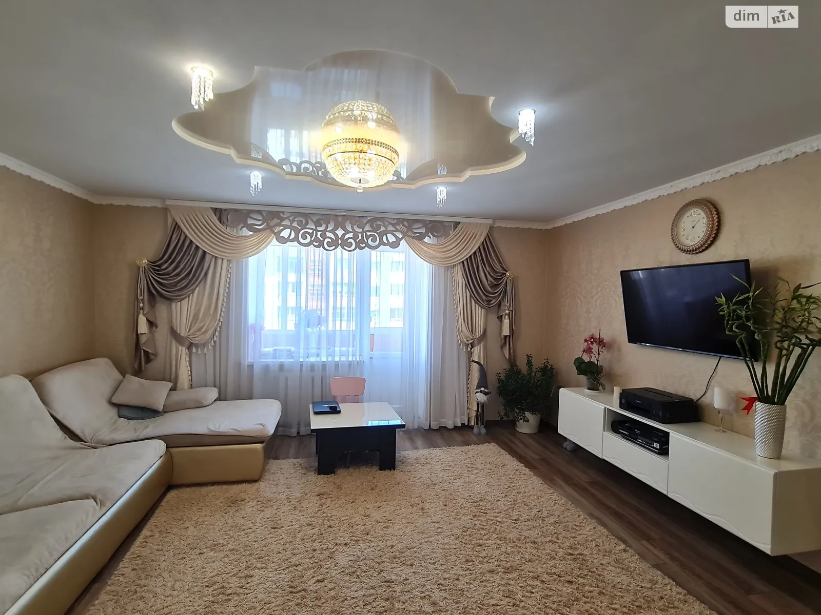 Продается 3-комнатная квартира 90 кв. м в Хмельницком, ул. Зализняка Максима - фото 1