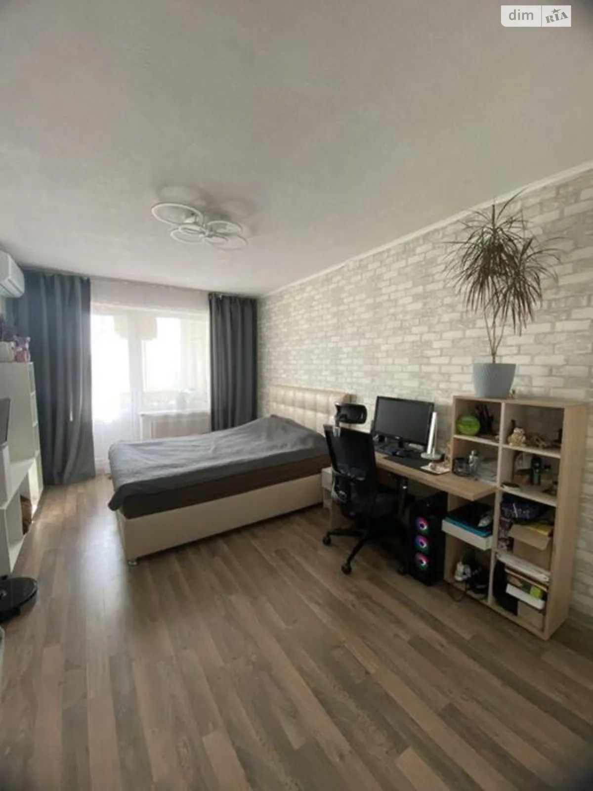 Продается 2-комнатная квартира 43.3 кв. м в Киеве, ул. Лятошинского, 4А
