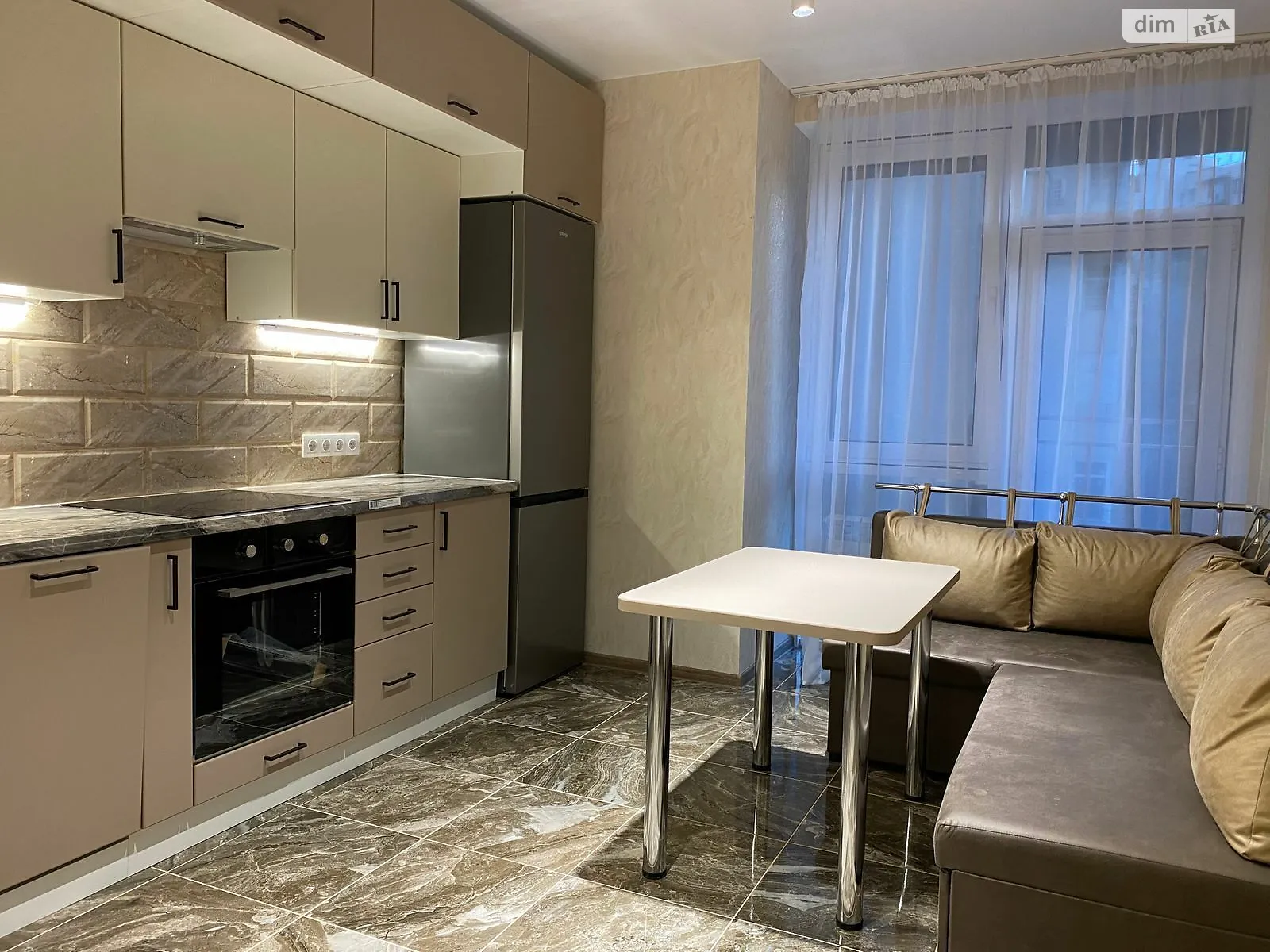 Продается 1-комнатная квартира 58 кв. м в Киеве, цена: 113000 $