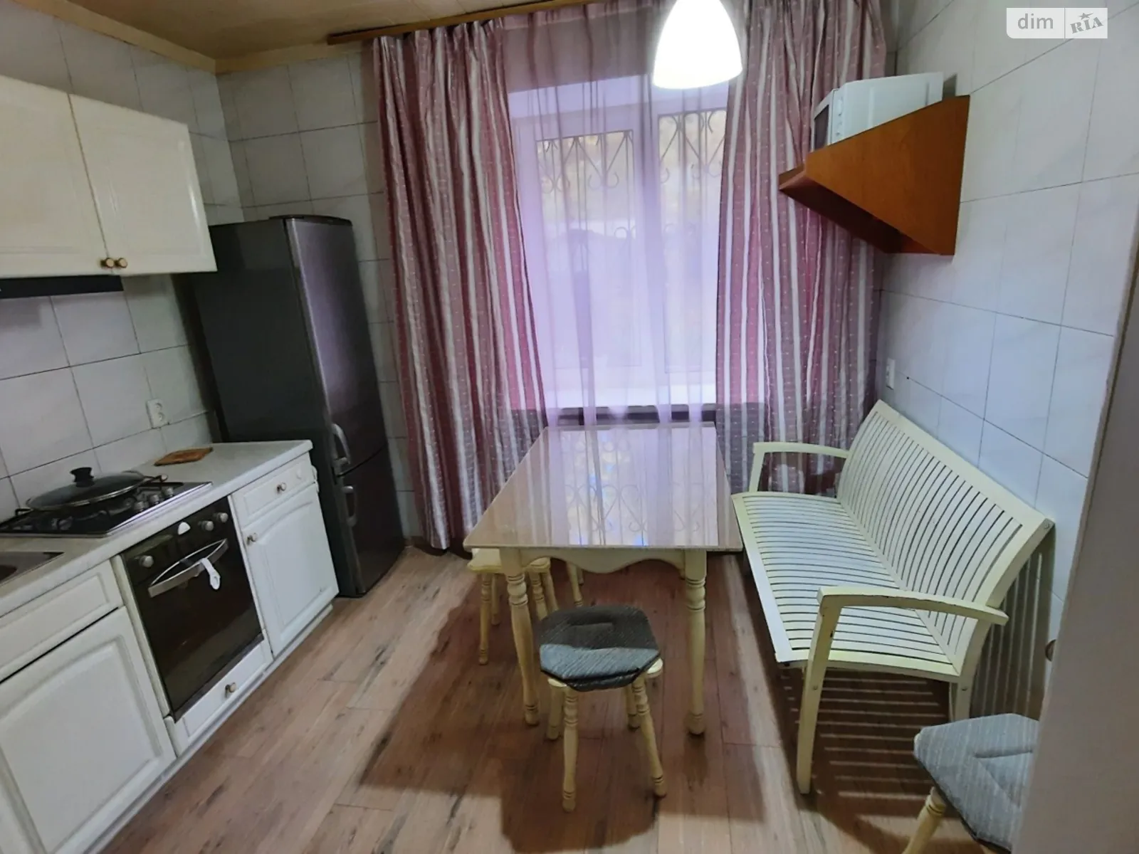 Продается 2-комнатная квартира 54 кв. м в Днепре, ул. Мозолевского Бориса