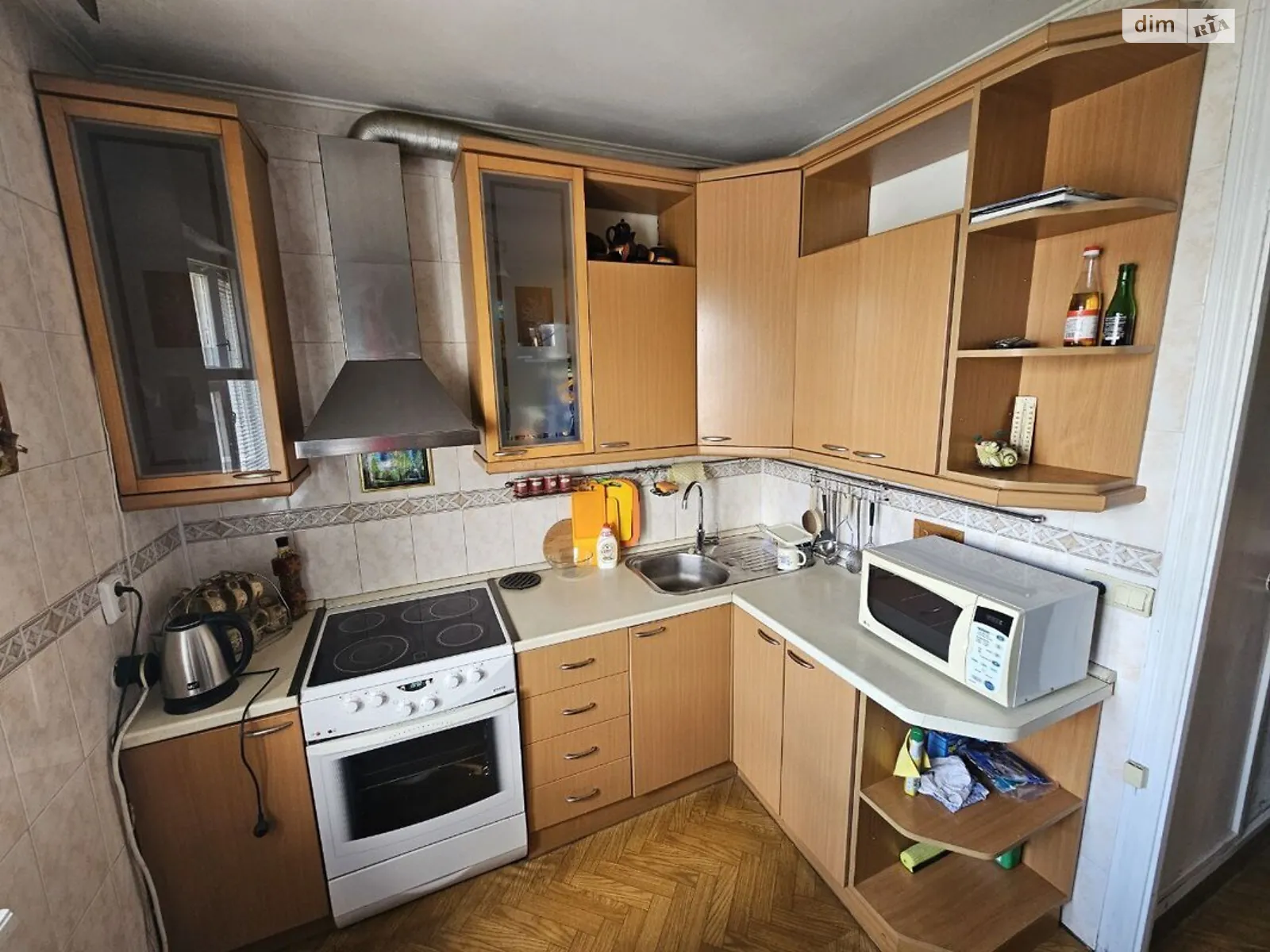 Сдается в аренду 3-комнатная квартира 72 кв. м в Киеве, цена: 12500 грн