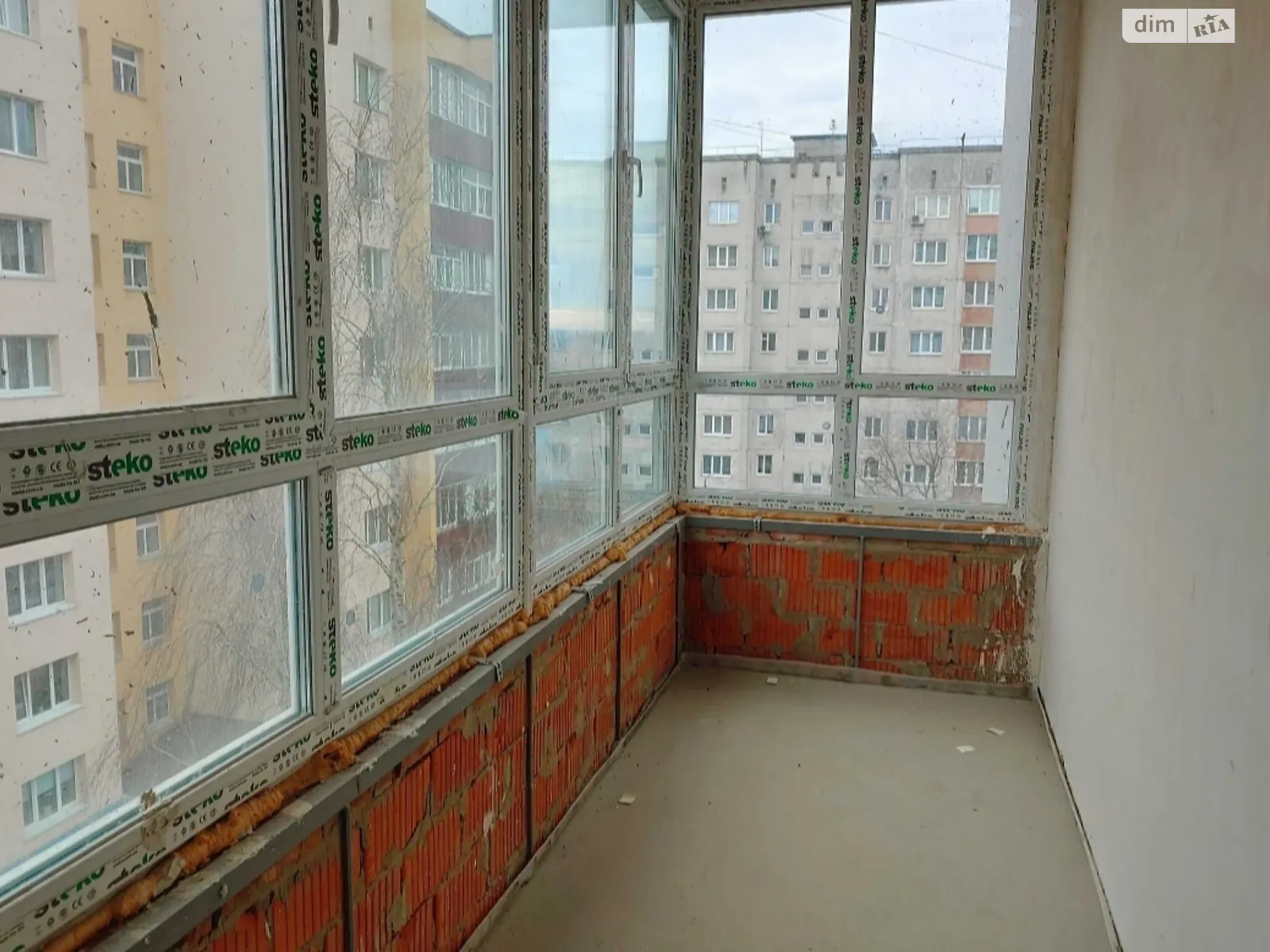 Продается 2-комнатная квартира 57 кв. м в Ровно