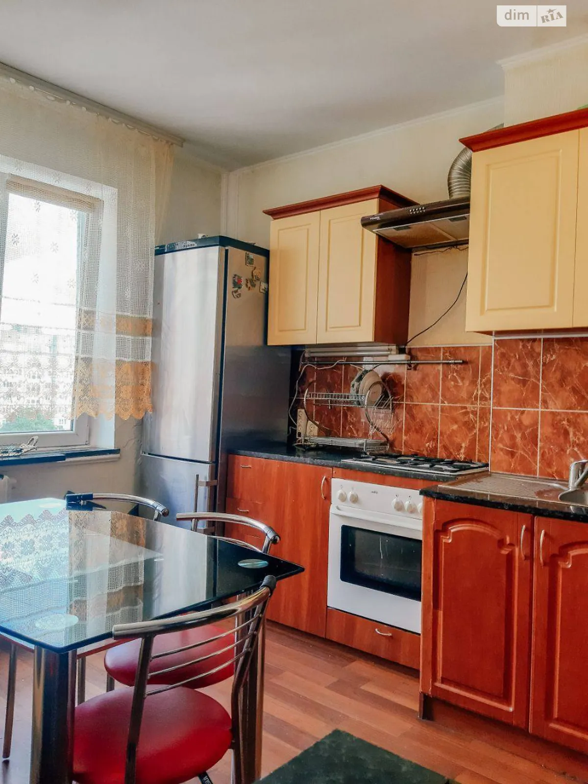 Продается 2-комнатная квартира 52 кв. м в Ровно, ул. Веделя