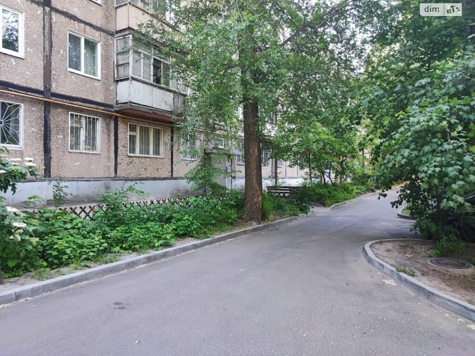 Продается 3-комнатная квартира 58 кв. м в Днепре, просп. Орлика Филиппа