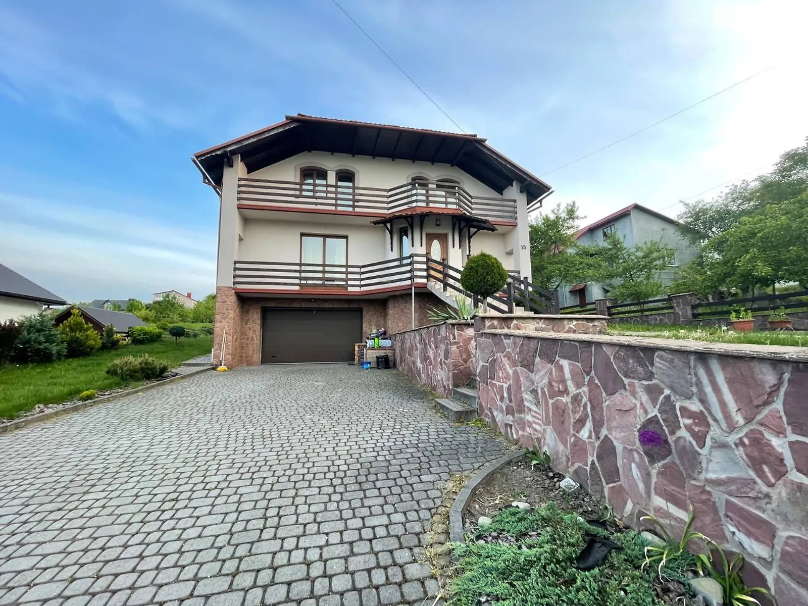 Продается дом на 2 этажа 360 кв. м с балконом, цена: 250000 $ - фото 1