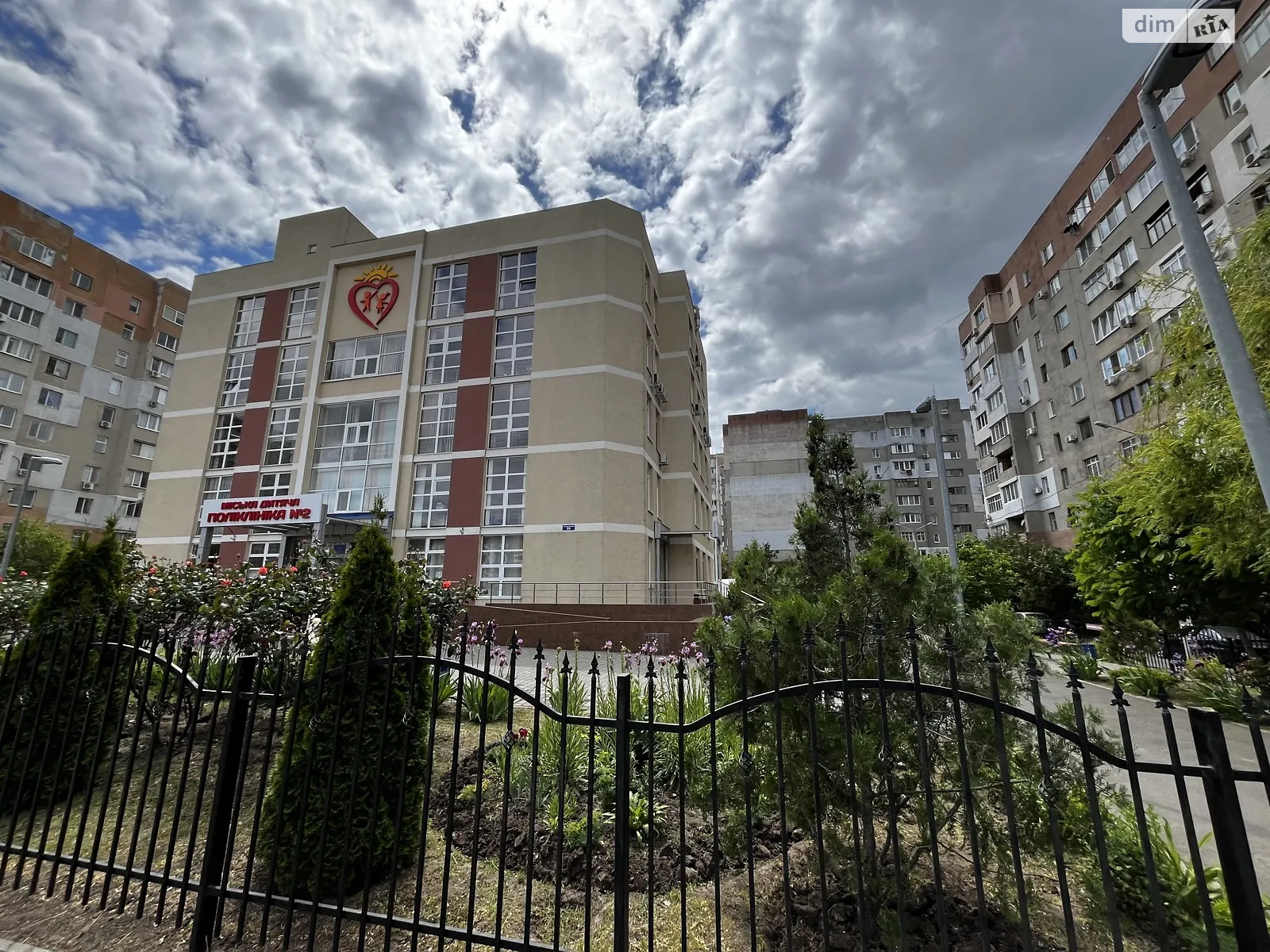 Продається 2-кімнатна квартира 52 кв. м у Одесі, вул. Владислава Бувалкіна(Генерала Бочарова), 57А