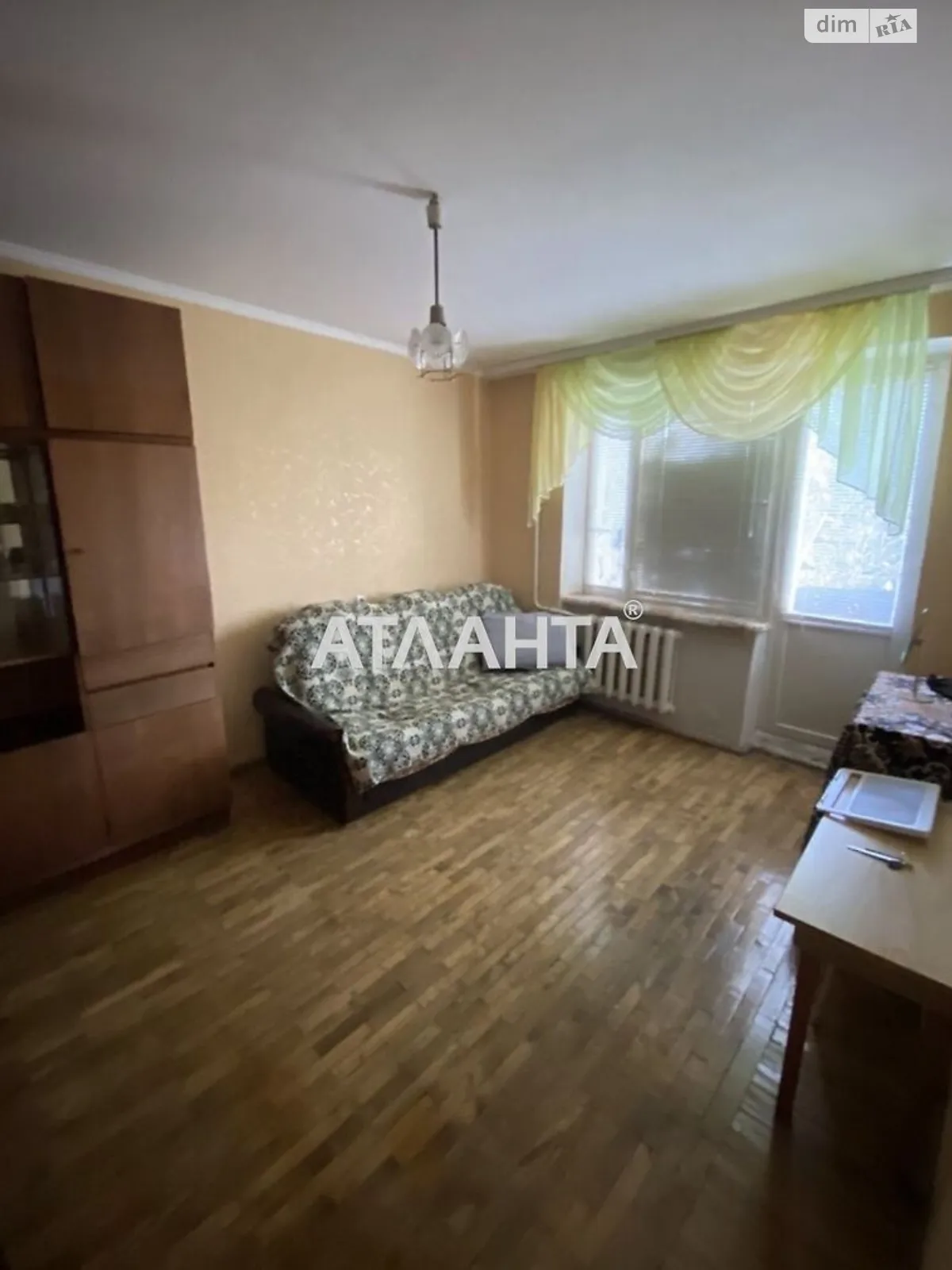 Продається 1-кімнатна квартира 24 кв. м у Одесі, просп. Академіка Глушка