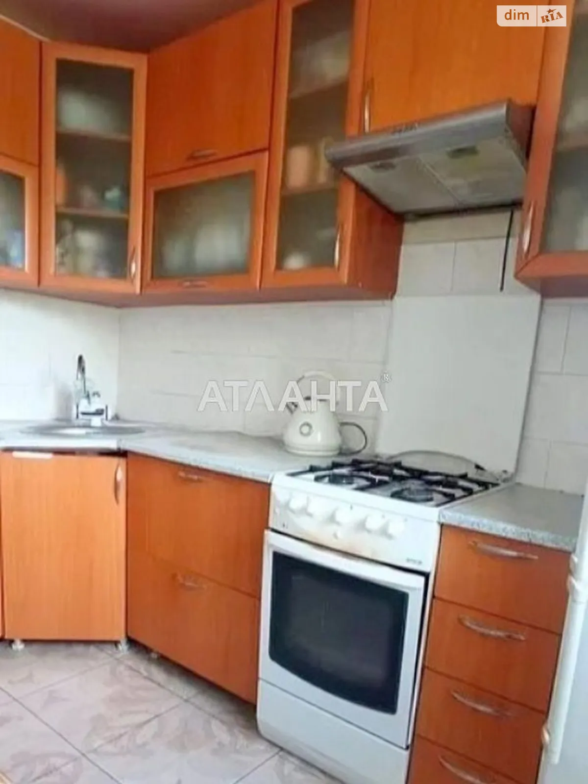 Продается 3-комнатная квартира 62.4 кв. м в Черноморске, ул. Александрийская - фото 1