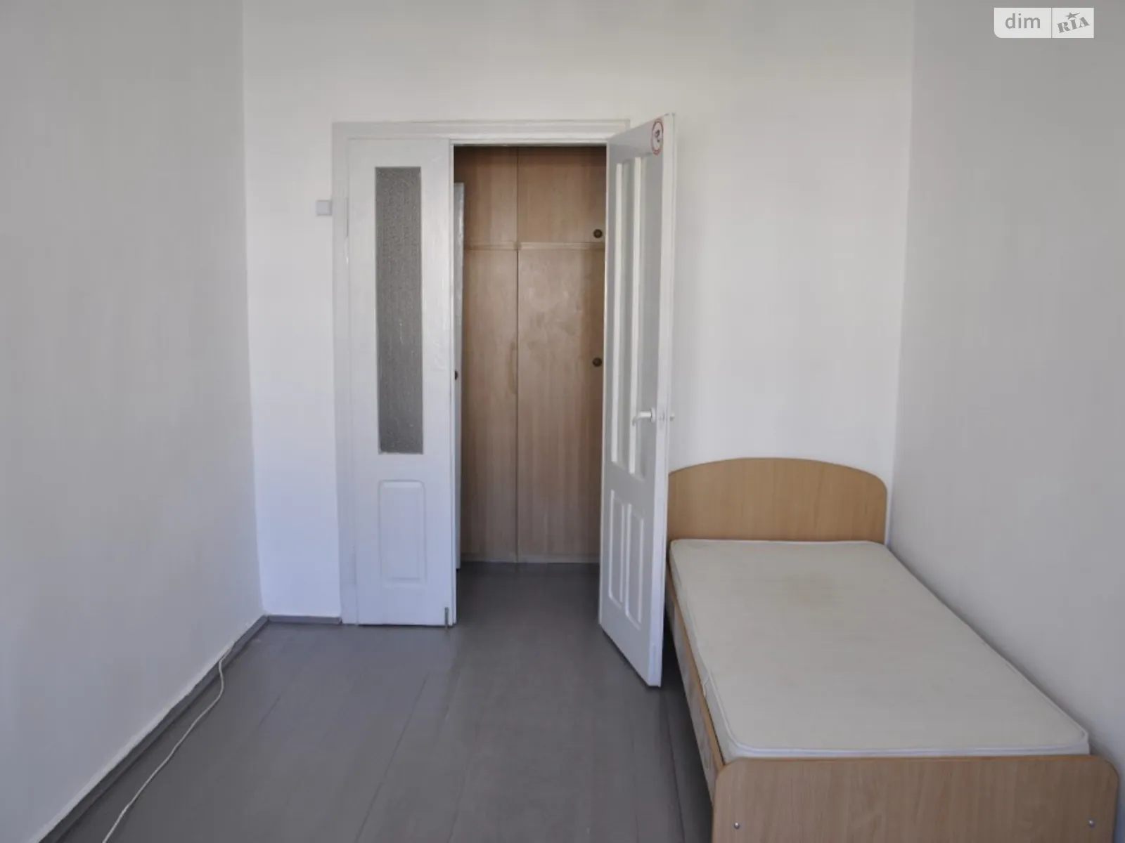 Продается 2-комнатная квартира 43 кв. м в Ивано-Франковске, цена: 39500 $ - фото 1