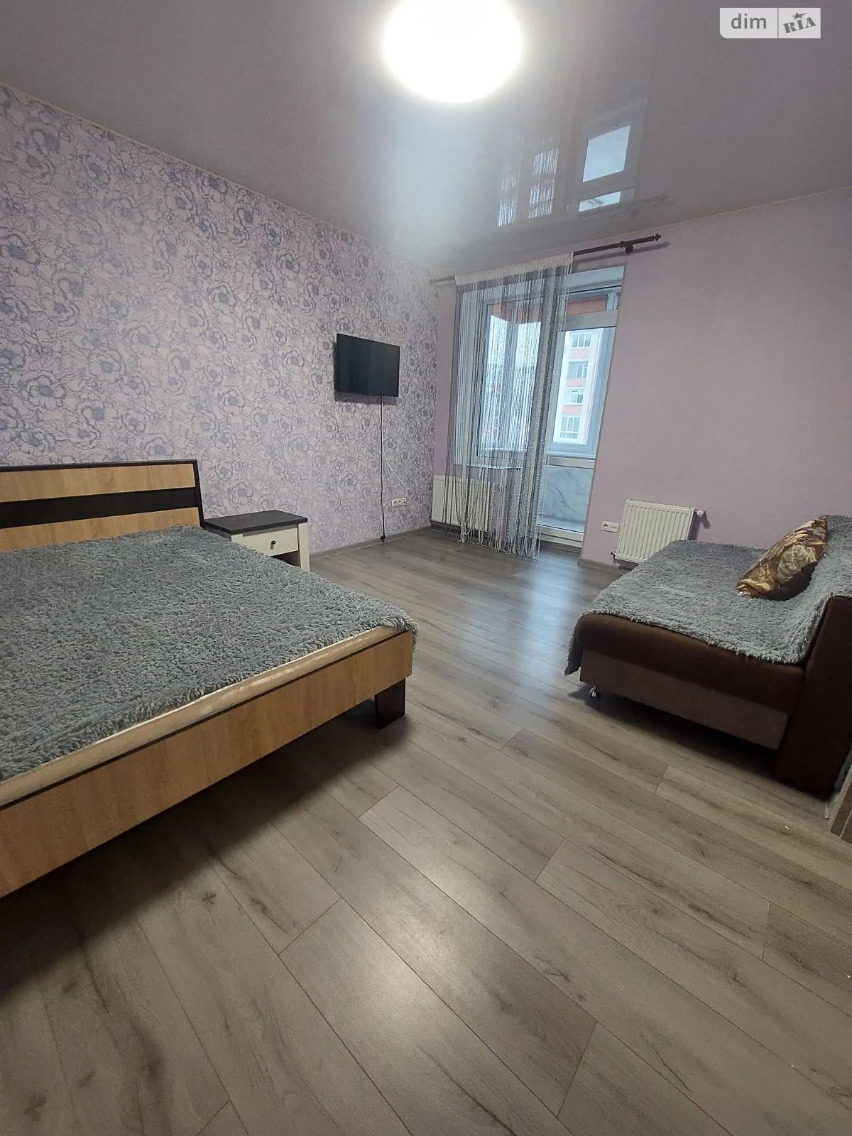 1-кімнатна квартира 43 кв. м у Луцьку, цена: 11000 грн