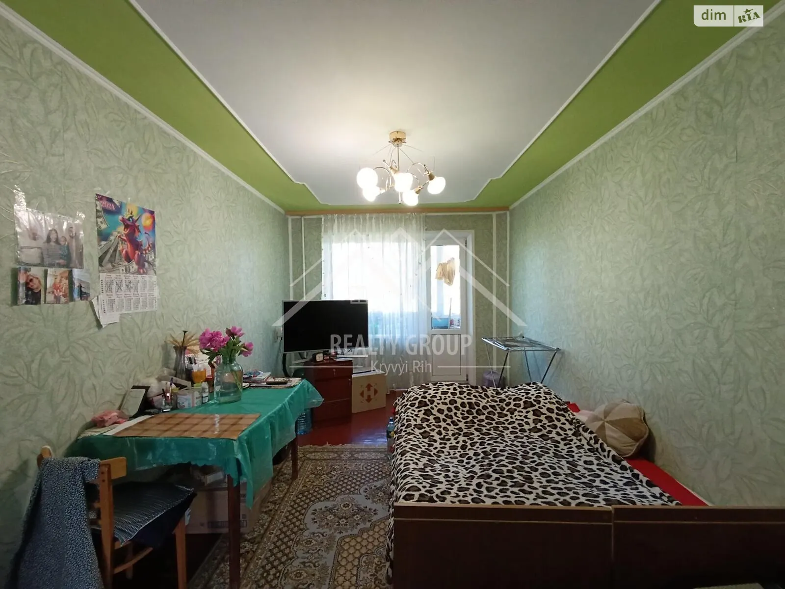 Продається 2-кімнатна квартира 43.3 кв. м у Кривому Розі, вул. Покровська(Подбєльського), 14