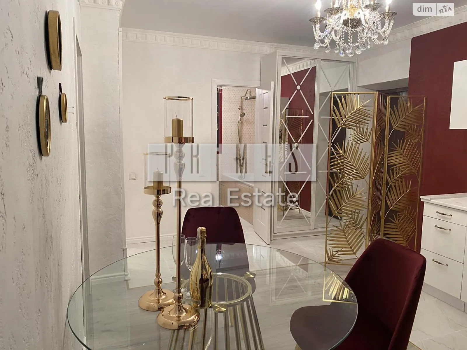 Продается 3-комнатная квартира 50 кв. м в Киеве, ул. Макеевская