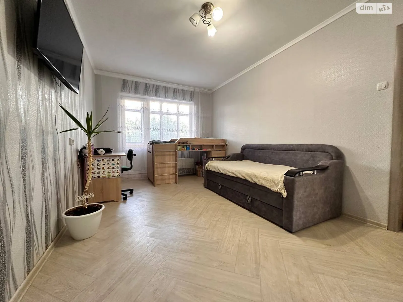 Продается 1-комнатная квартира 36 кв. м в Белой Церкви, цена: 38000 $ - фото 1