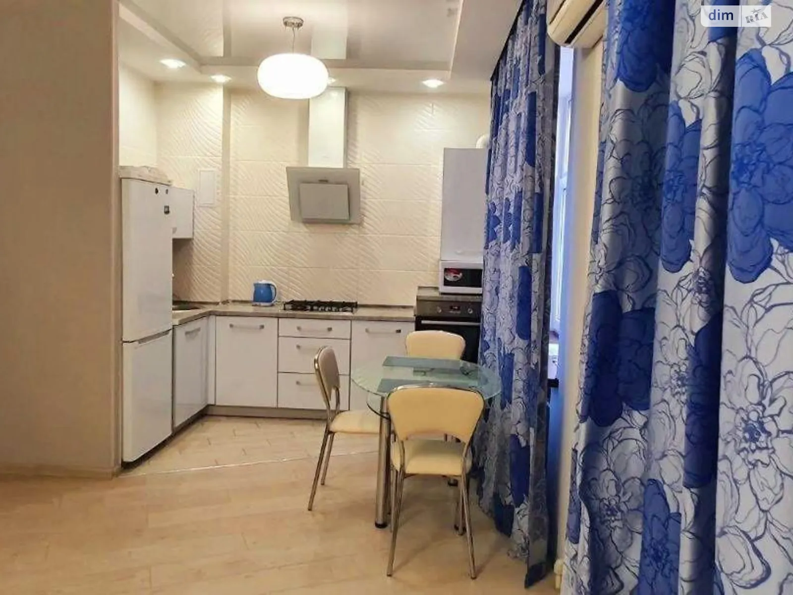 Продается 1-комнатная квартира 39 кв. м в Харькове, ул. Отакара Яроша, 27 - фото 1