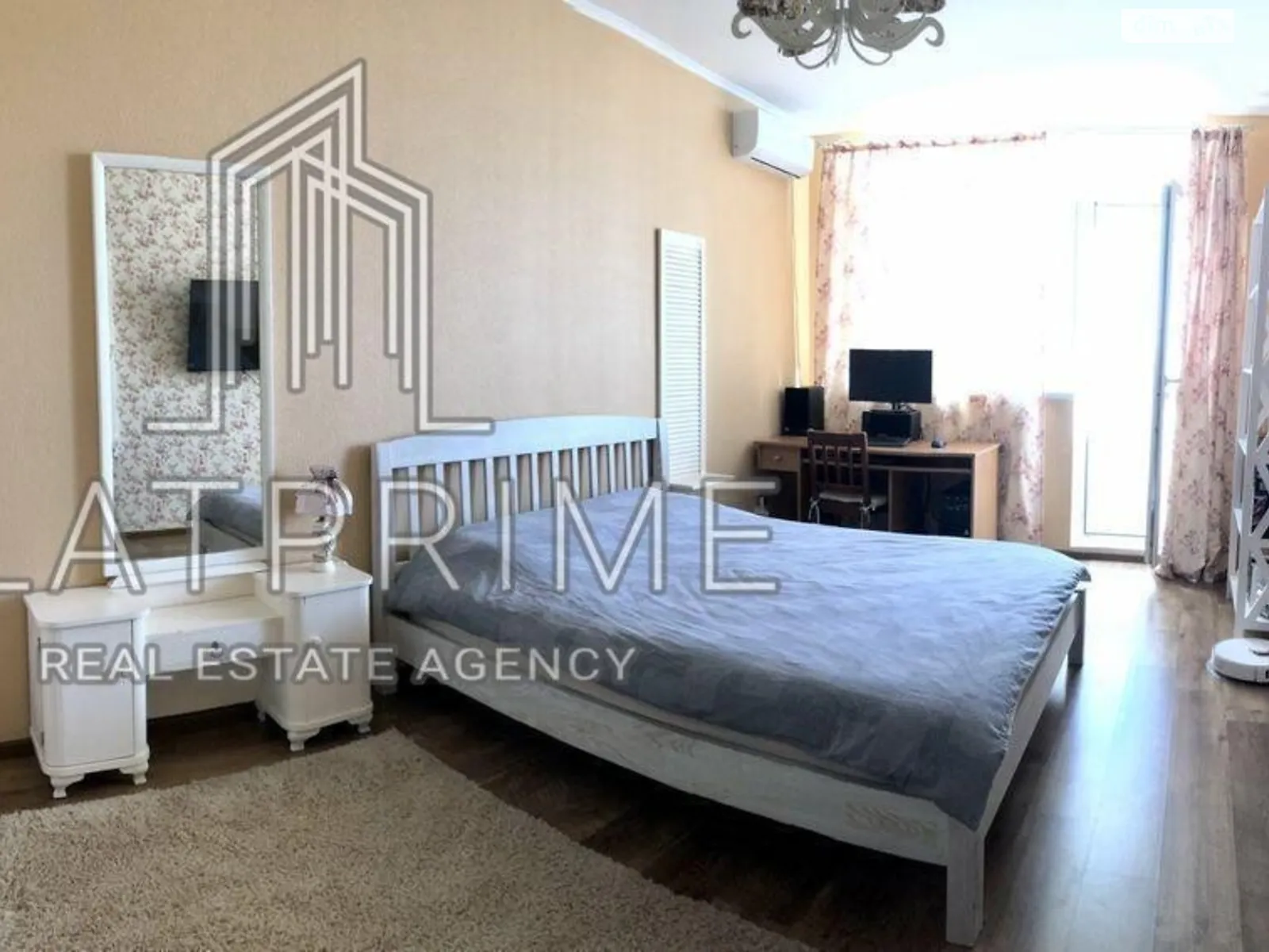 Продается 2-комнатная квартира 64 кв. м в Киеве, ул. Семьи Кульженков, 33 - фото 1