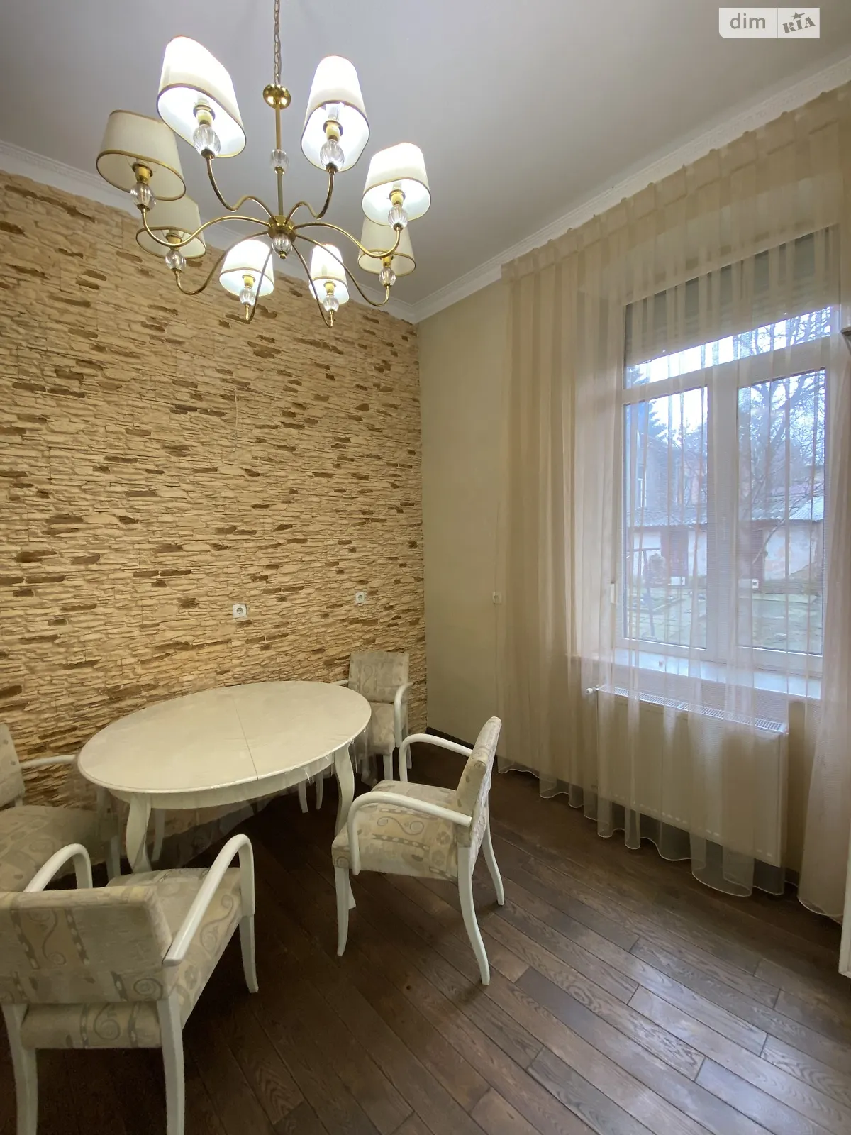 Продается 3-комнатная квартира 83 кв. м в Черновцах - фото 3