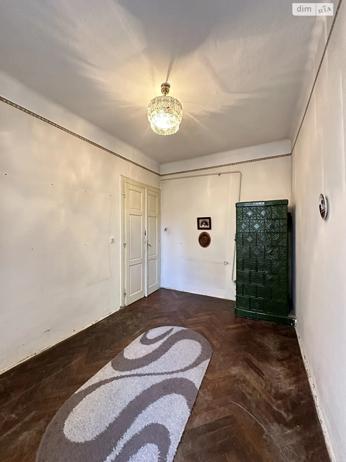 Продається 1-кімнатна квартира 33 кв. м у Чернівцях, вул. Кобилянська, 39