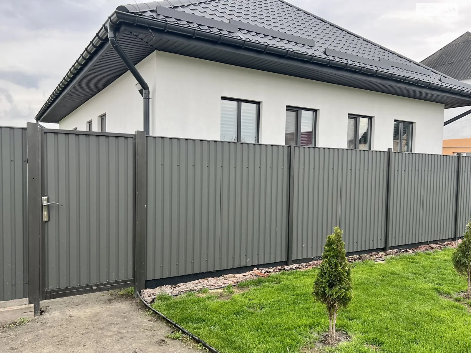 Продается одноэтажный дом 87 кв. м с подвалом, цена: 95000 $ - фото 1