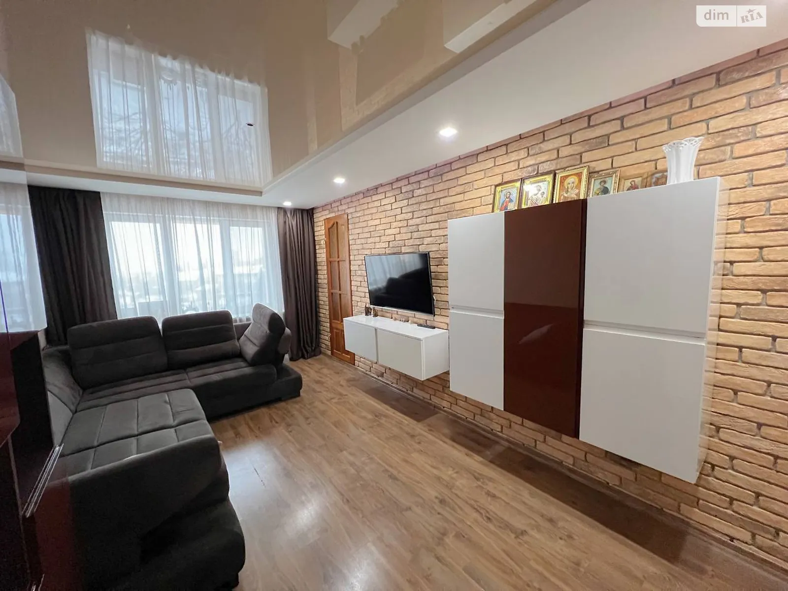Продается 3-комнатная квартира 62.7 кв. м в Ровно, ул. Василия Червония(Гагарина)