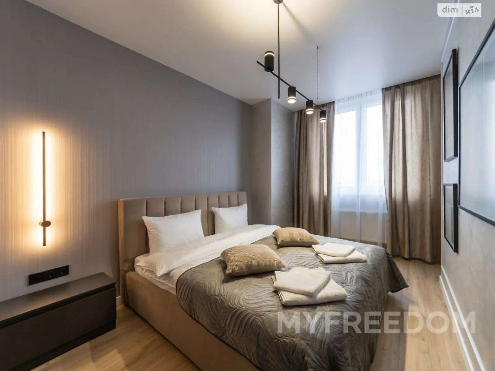 Продается 1-комнатная квартира 50 кв. м в Киеве, ул. Михаила Максимовича