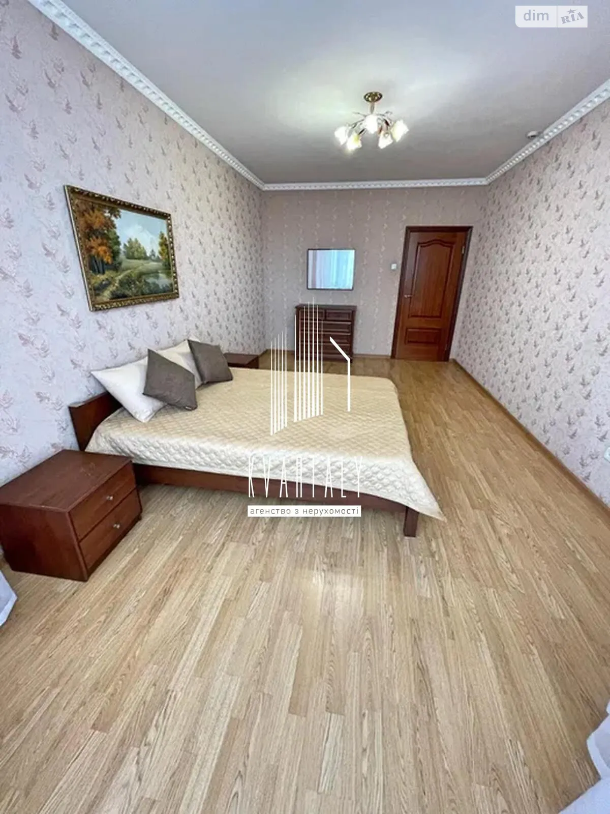 Сдается в аренду 4-комнатная квартира 138 кв. м в Киеве, ул. Княжий Затон, 21 - фото 1