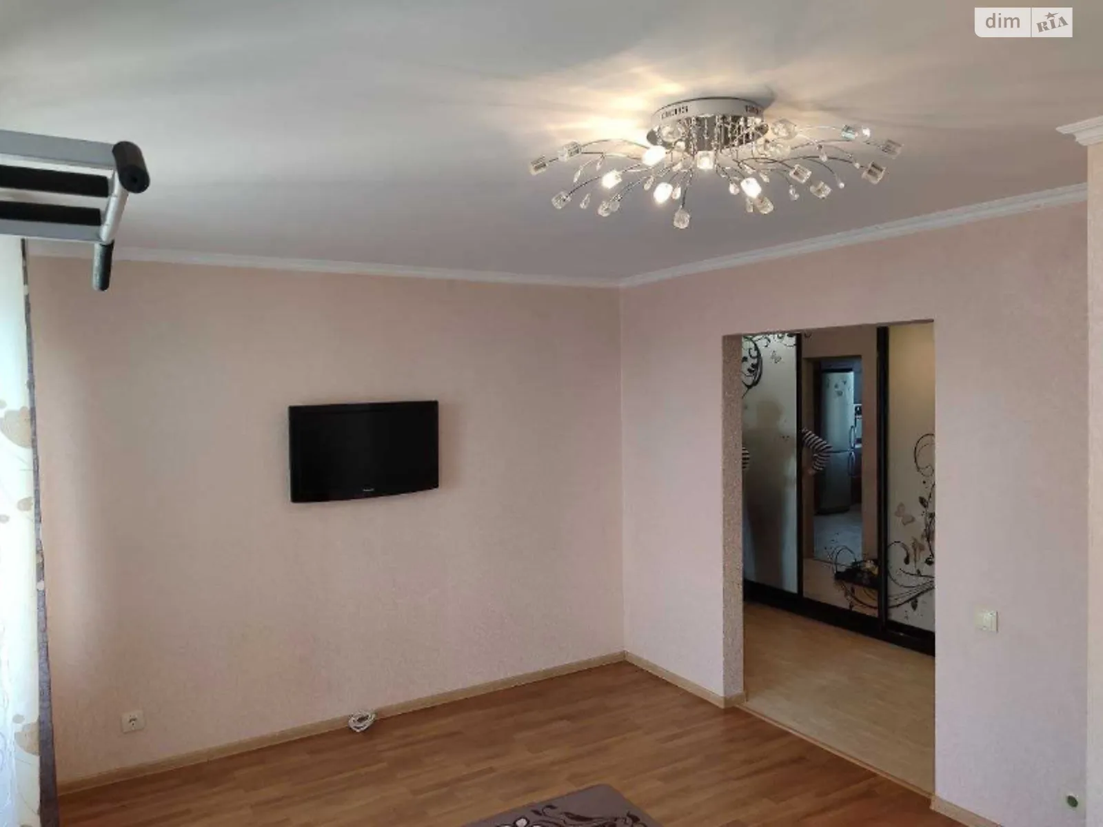 Сдается в аренду 2-комнатная квартира 70 кв. м в Ровно, ул. Млыновская