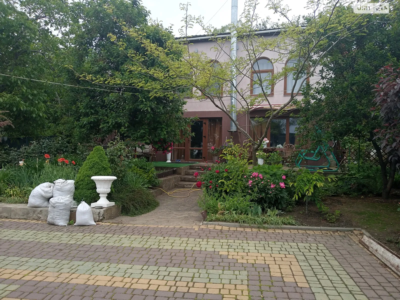 Продается дом на 2 этажа 140 кв. м с садом, цена: 100000 $ - фото 1