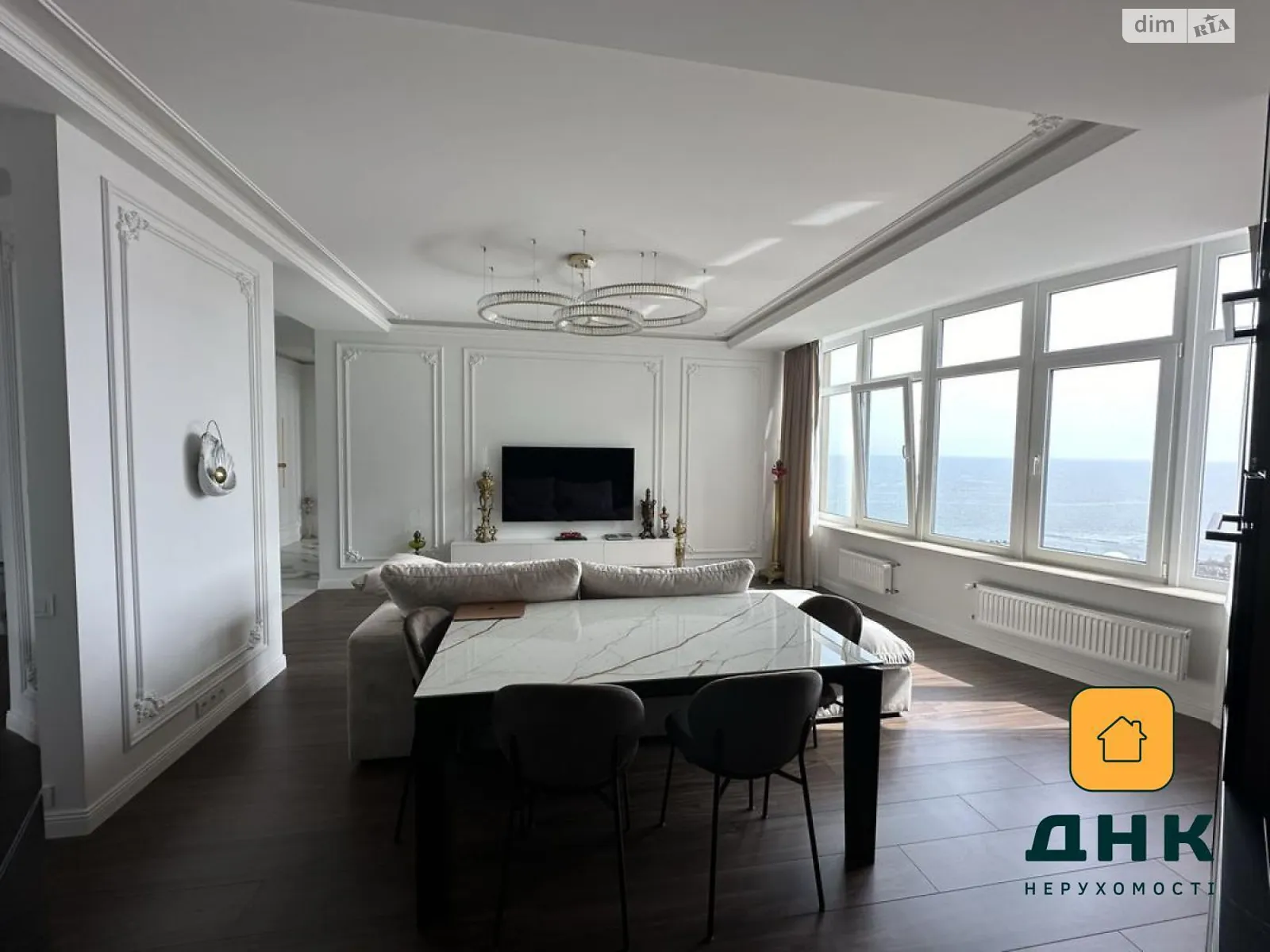 Продается 3-комнатная квартира 86 кв. м в Одессе, ул. Валерия Самофалова, 16А-6 - фото 1