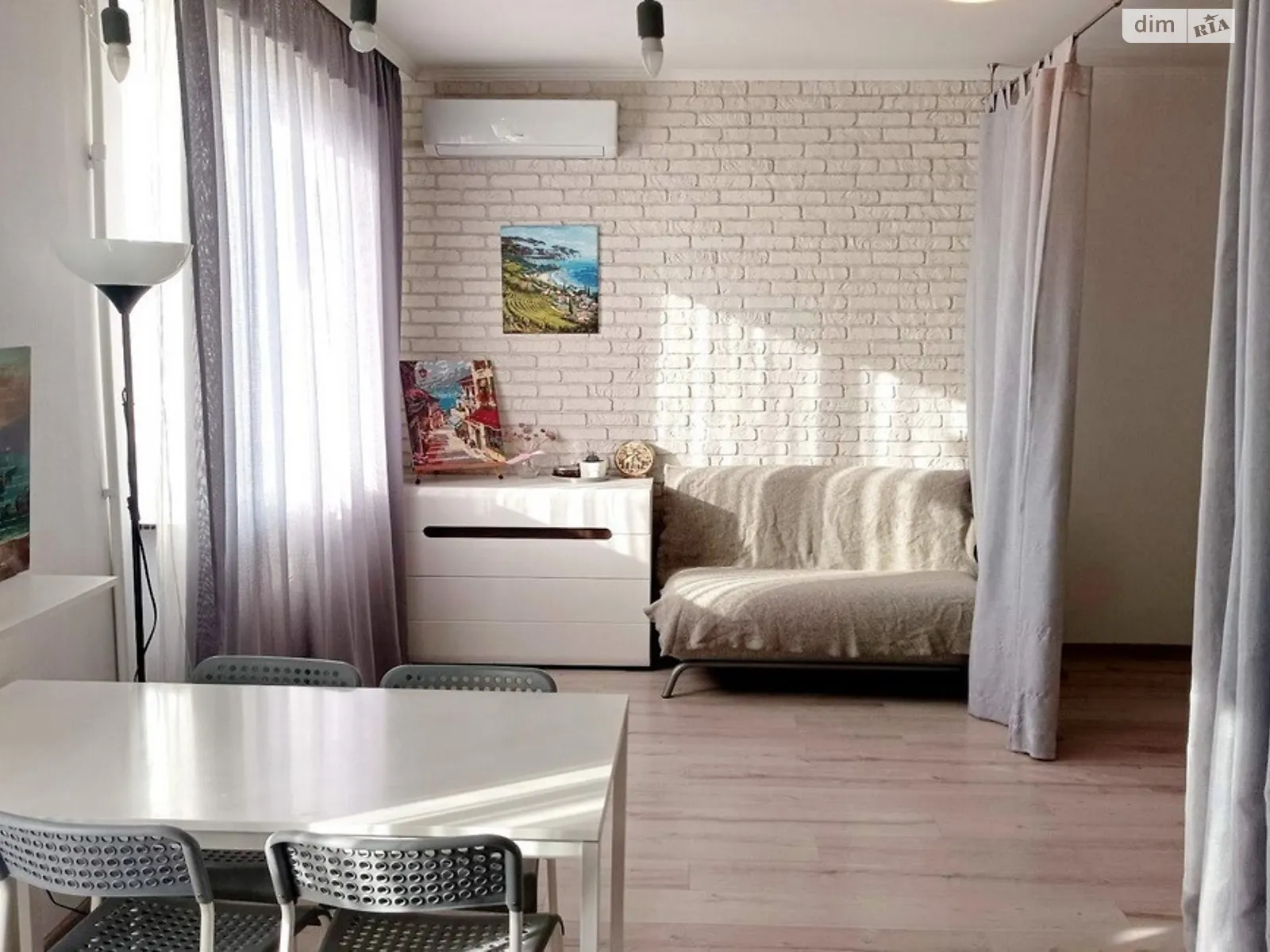 Продается 1-комнатная квартира 42 кв. м в Одессе, ул. Шота Руставели, 9 - фото 1