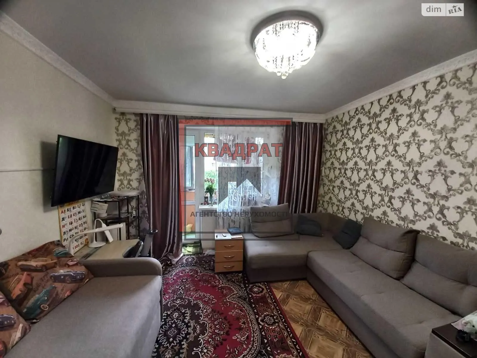 Продається 3-кімнатна квартира 62.3 кв. м у Полтаві, вул. Грушевського Михайла