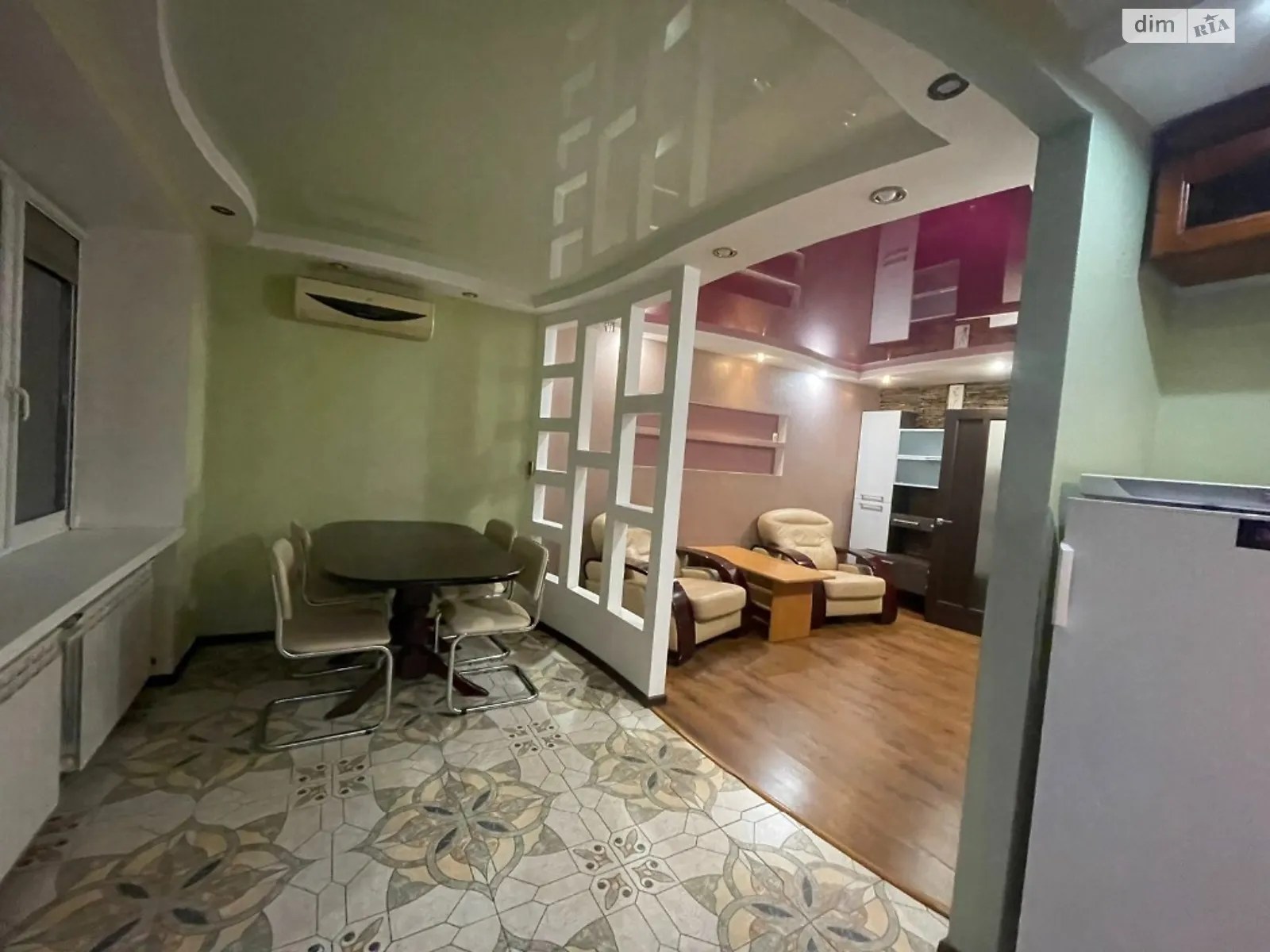 Продается 3-комнатная квартира 70 кв. м в Днепре, ул. Пушкина Генерала