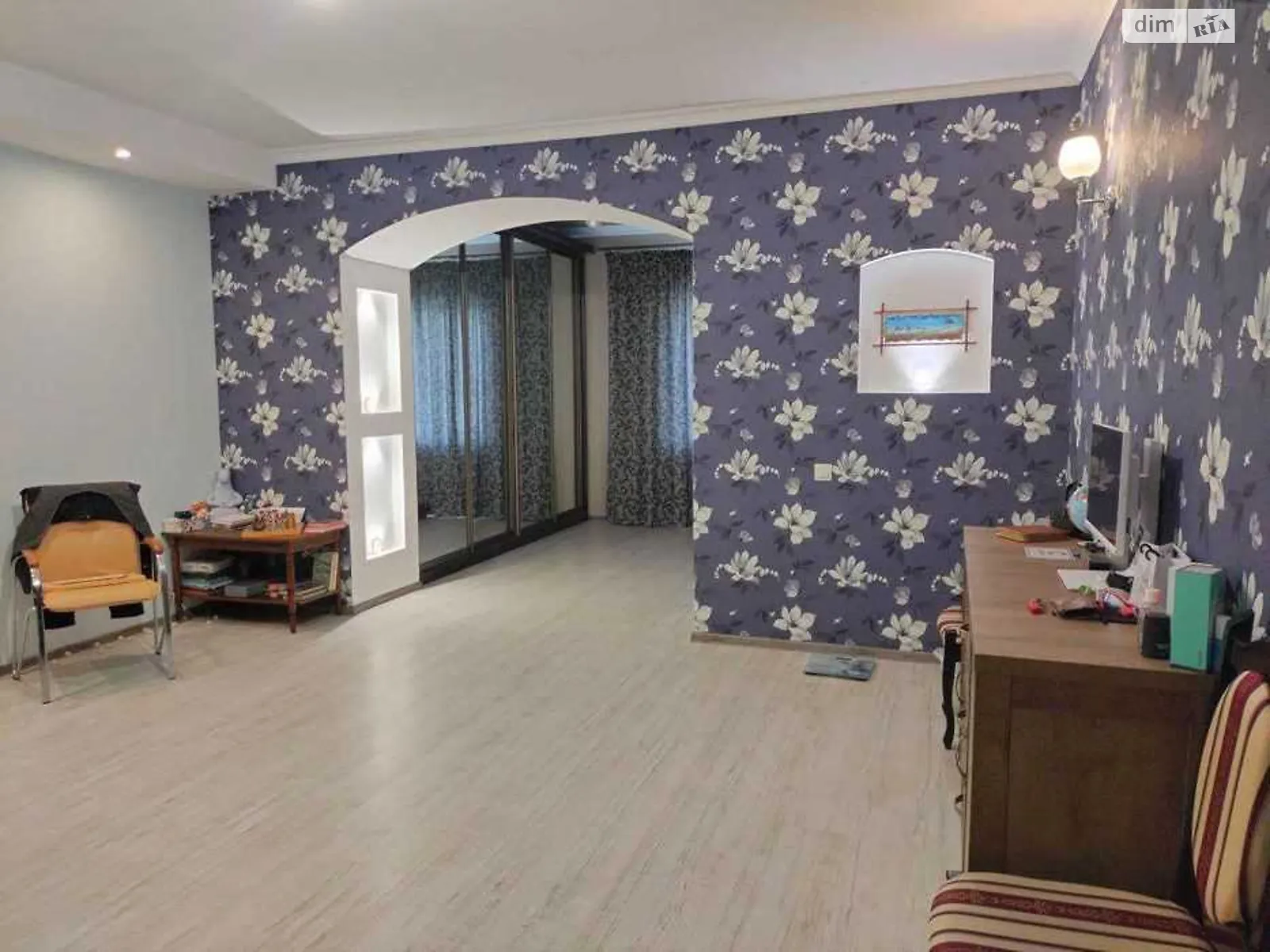 Продается 4-комнатная квартира 82.6 кв. м в Полтаве, ул. Пищевиков