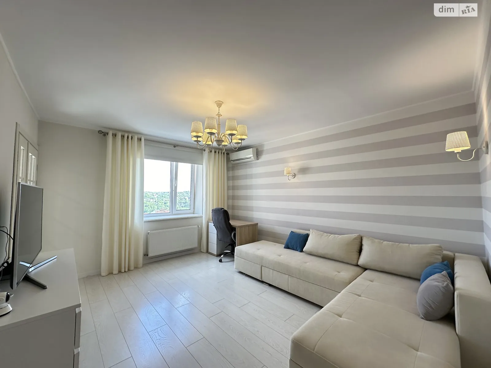 Продается 1-комнатная квартира 44 кв. м в Виннице, ул. Князей Кориатовичей