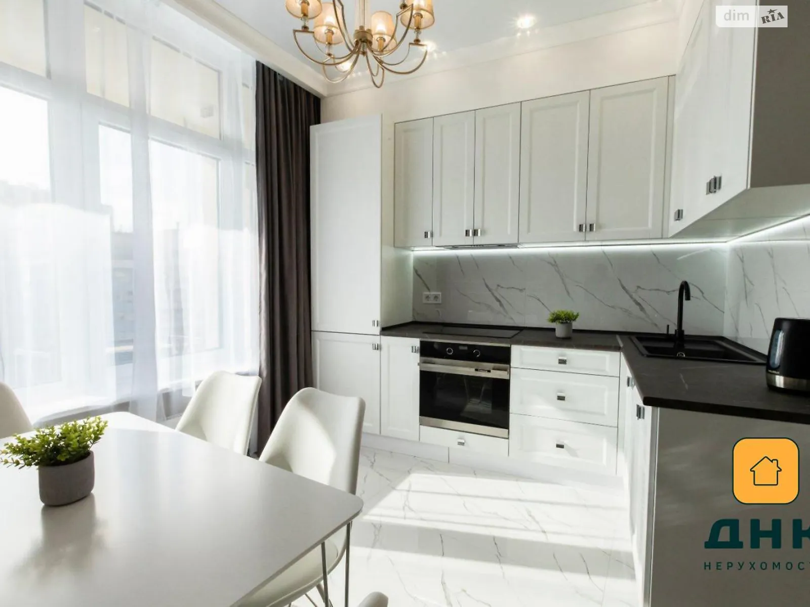 Продается 2-комнатная квартира 62 кв. м в Одессе, цена: 92000 $