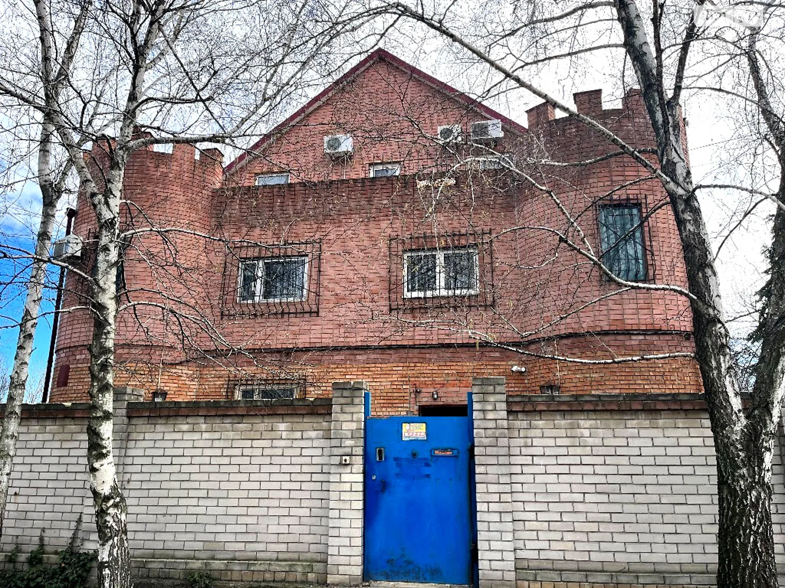 Продается помещения свободного назначения 1024 кв. м в 3-этажном здании - фото 2