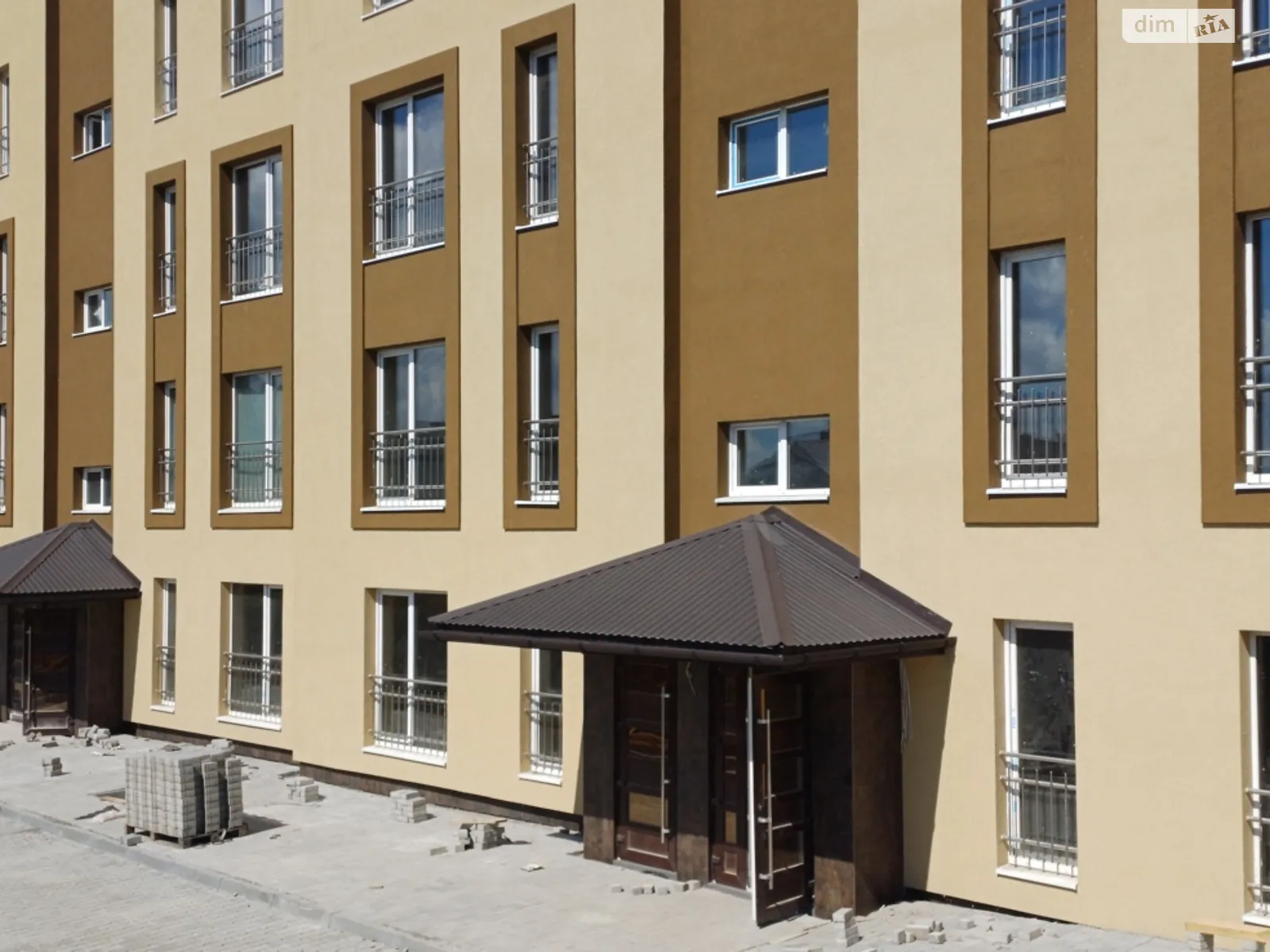 Продается 2-комнатная квартира 75 кв. м в Черновцах - фото 2