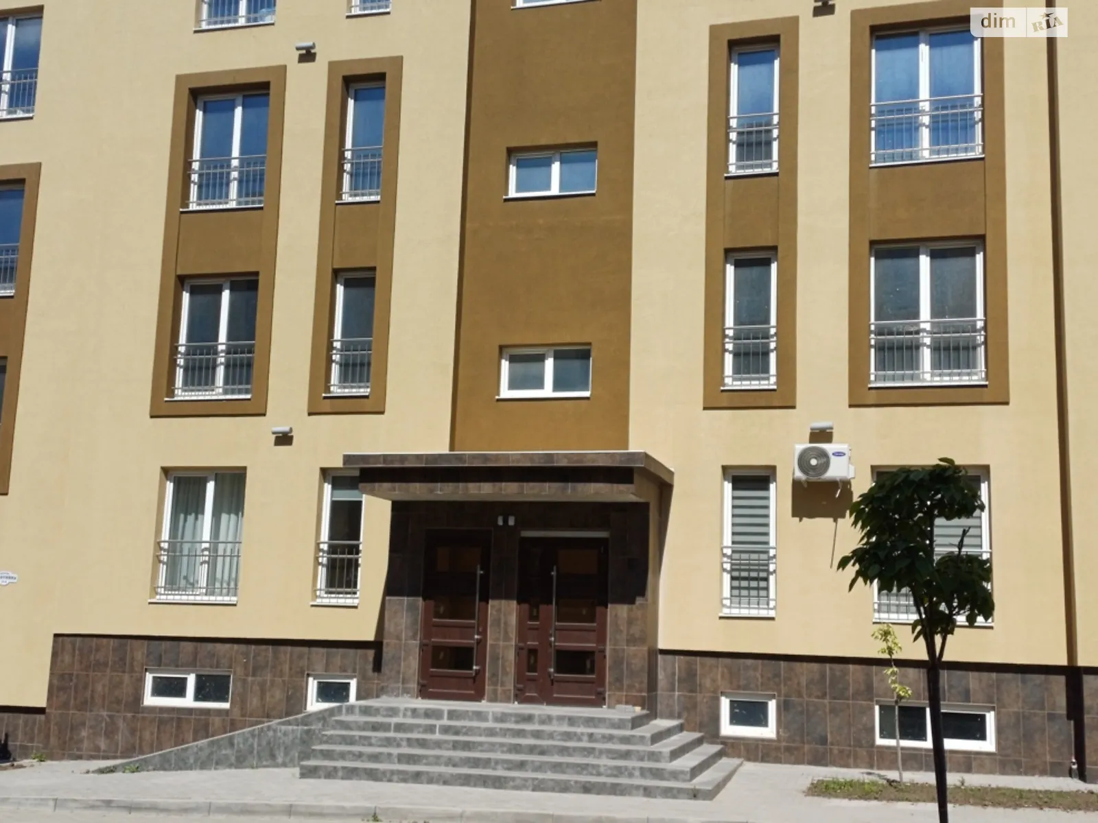 Продается 2-комнатная квартира 75 кв. м в Черновцах - фото 3