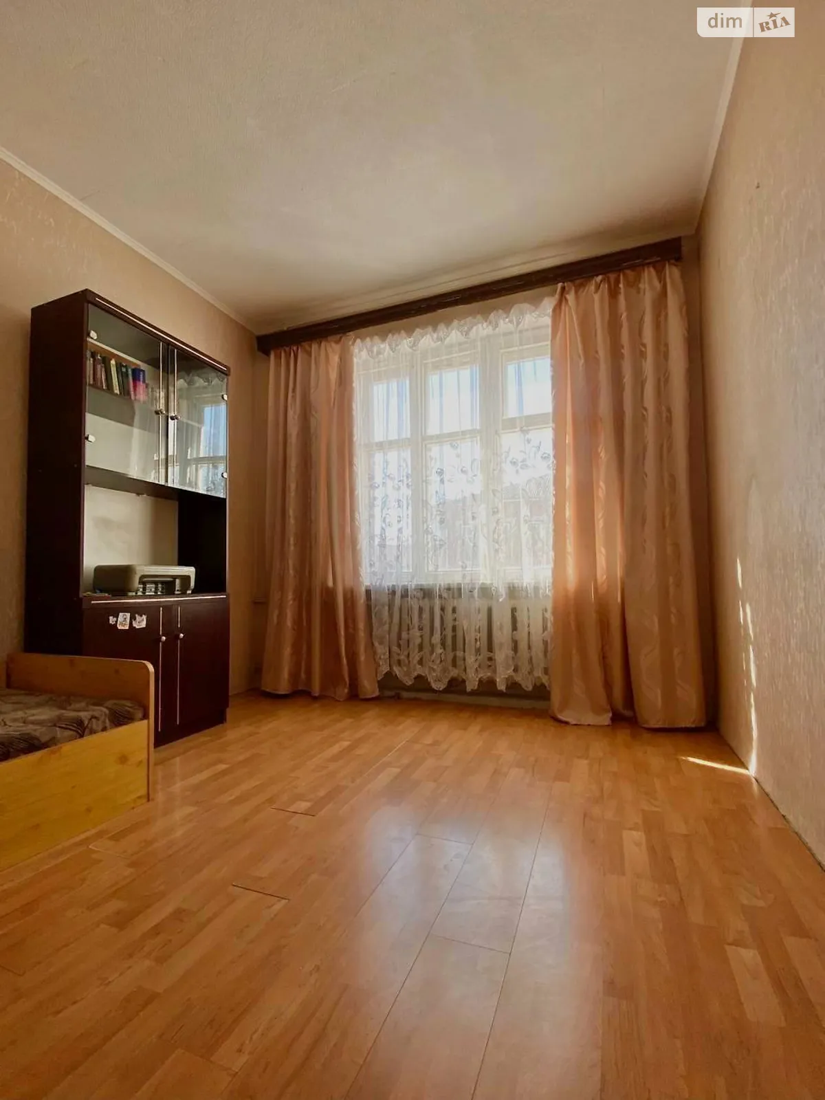 Продается 3-комнатная квартира 74 кв. м в Чернигове, цена: 47000 $