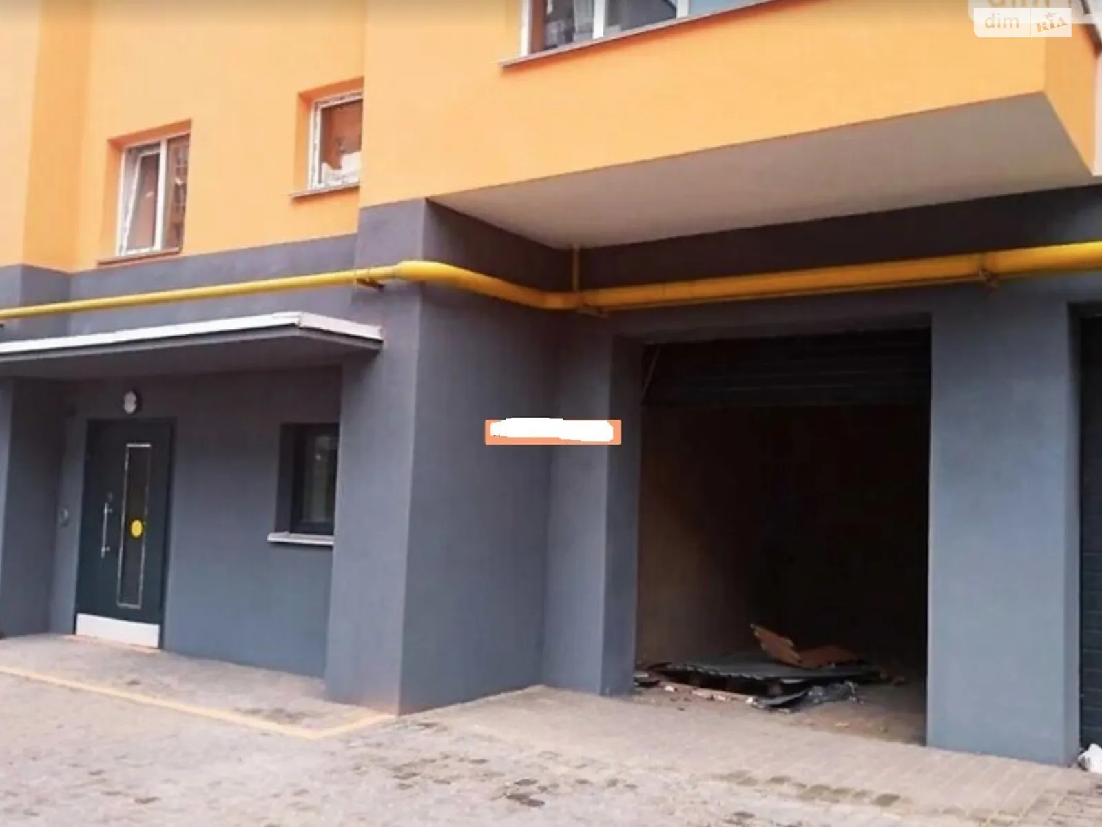 Продается место в гаражном кооперативе под легковое авто на 20 кв. м, цена: 17000 $ - фото 1