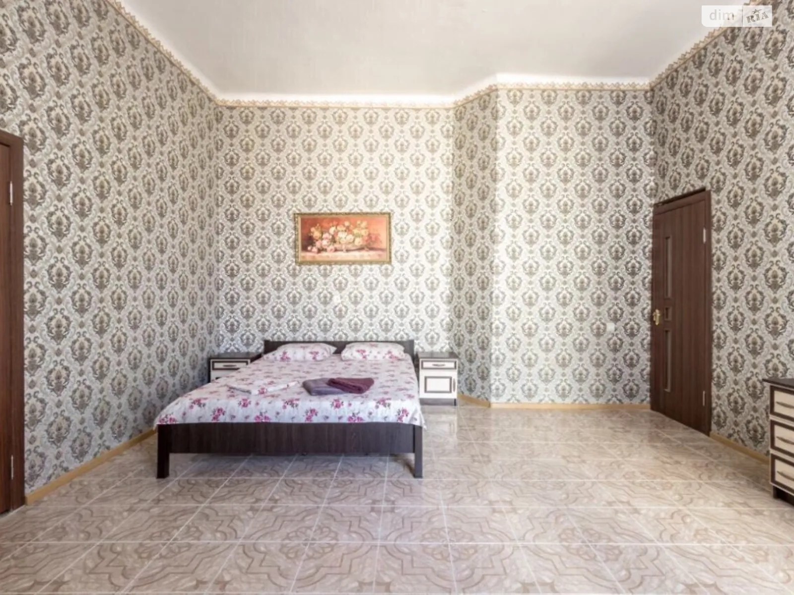 Продается 1-комнатная квартира 70 кв. м в Львове, ул. Кулиша Пантелеймона