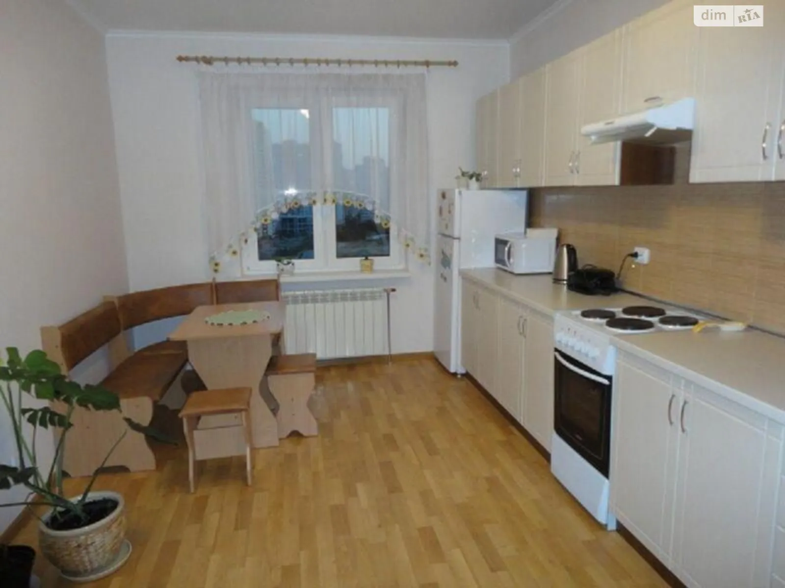 Продается 2-комнатная квартира 74 кв. м в Киеве, просп. Петра Григоренко, 14 - фото 1