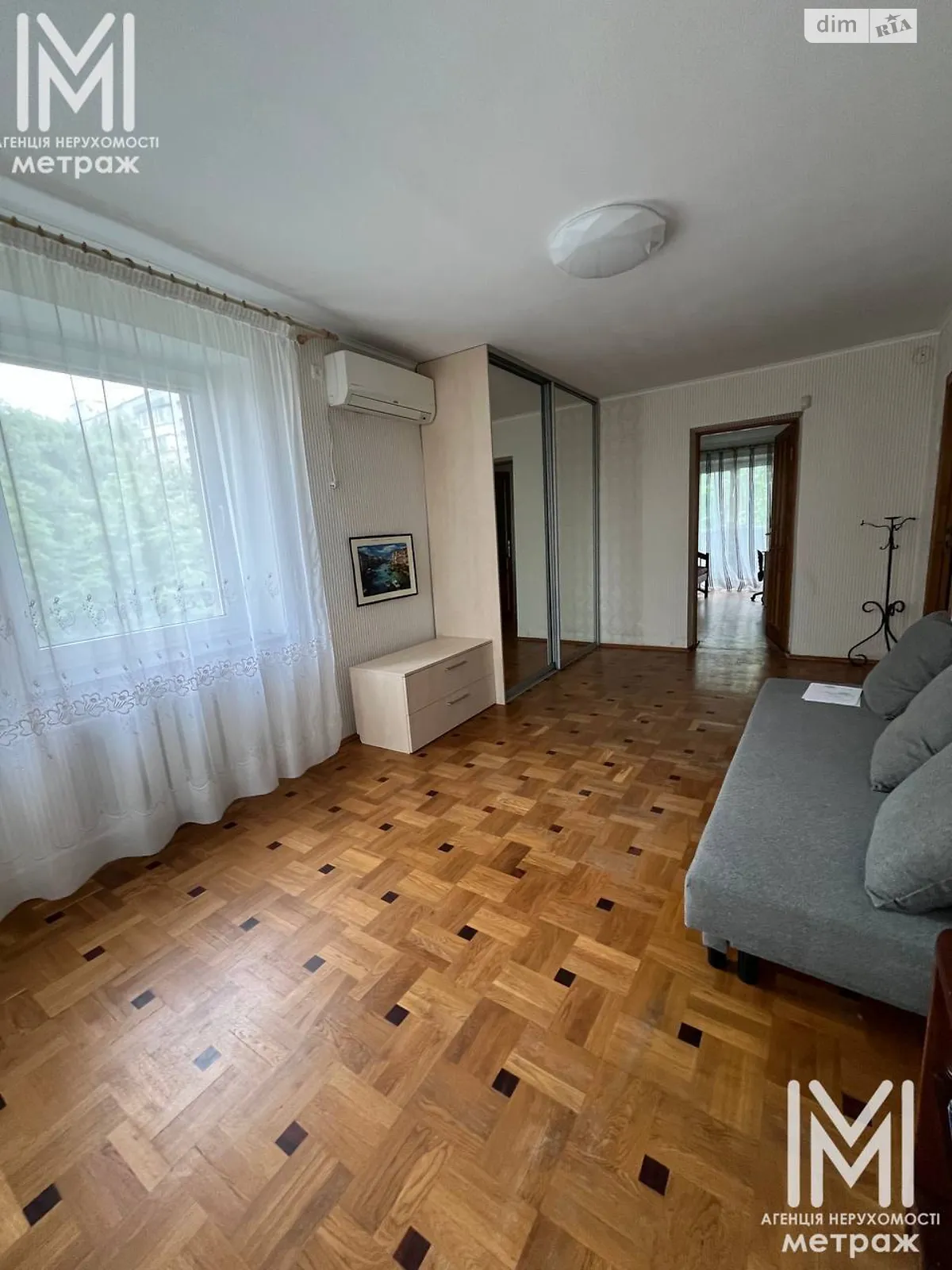 Продается 3-комнатная квартира 61 кв. м в Харькове, ул. Новгородская, 4